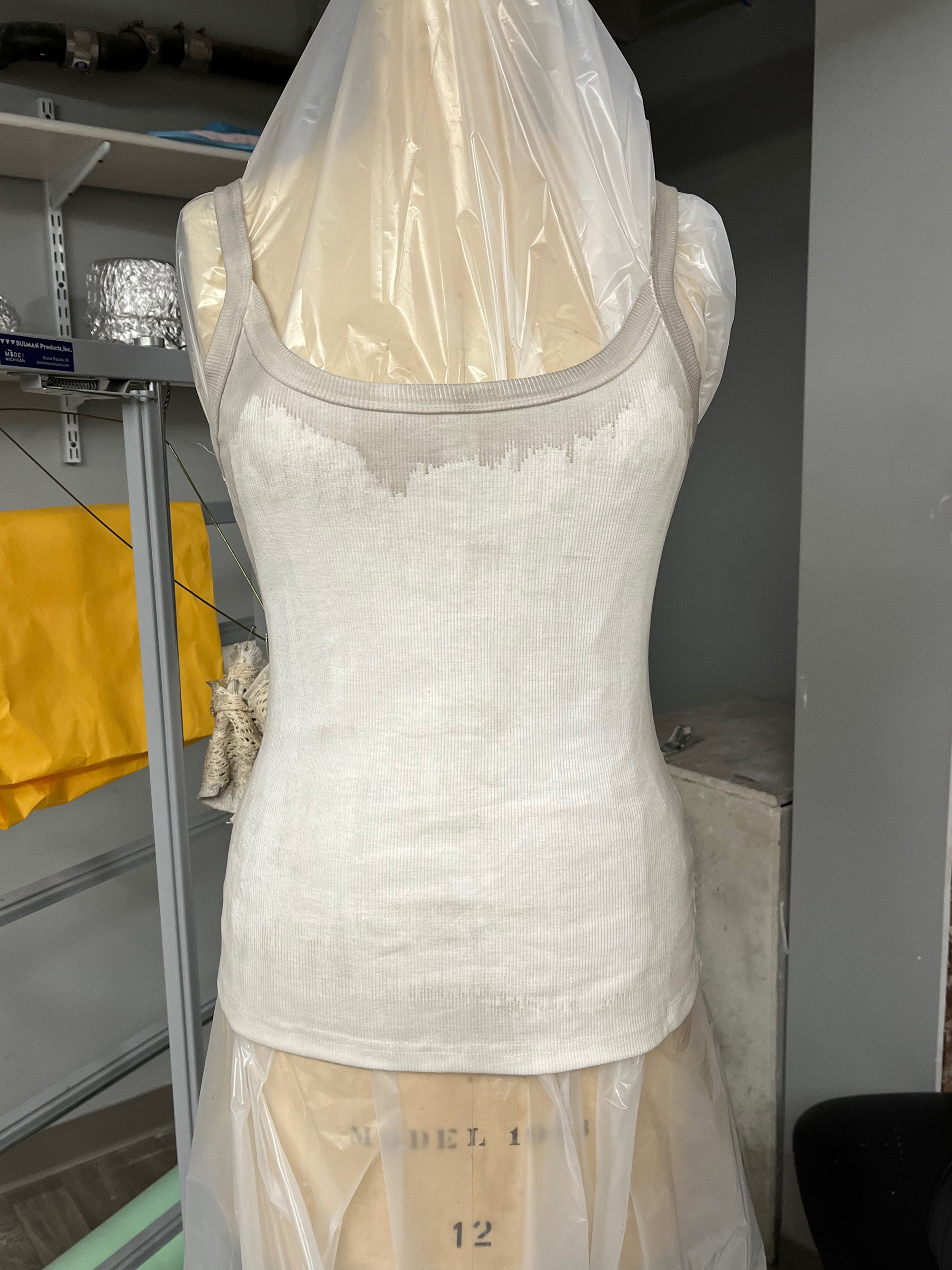 Antígona Tank Top Mid-Distressing