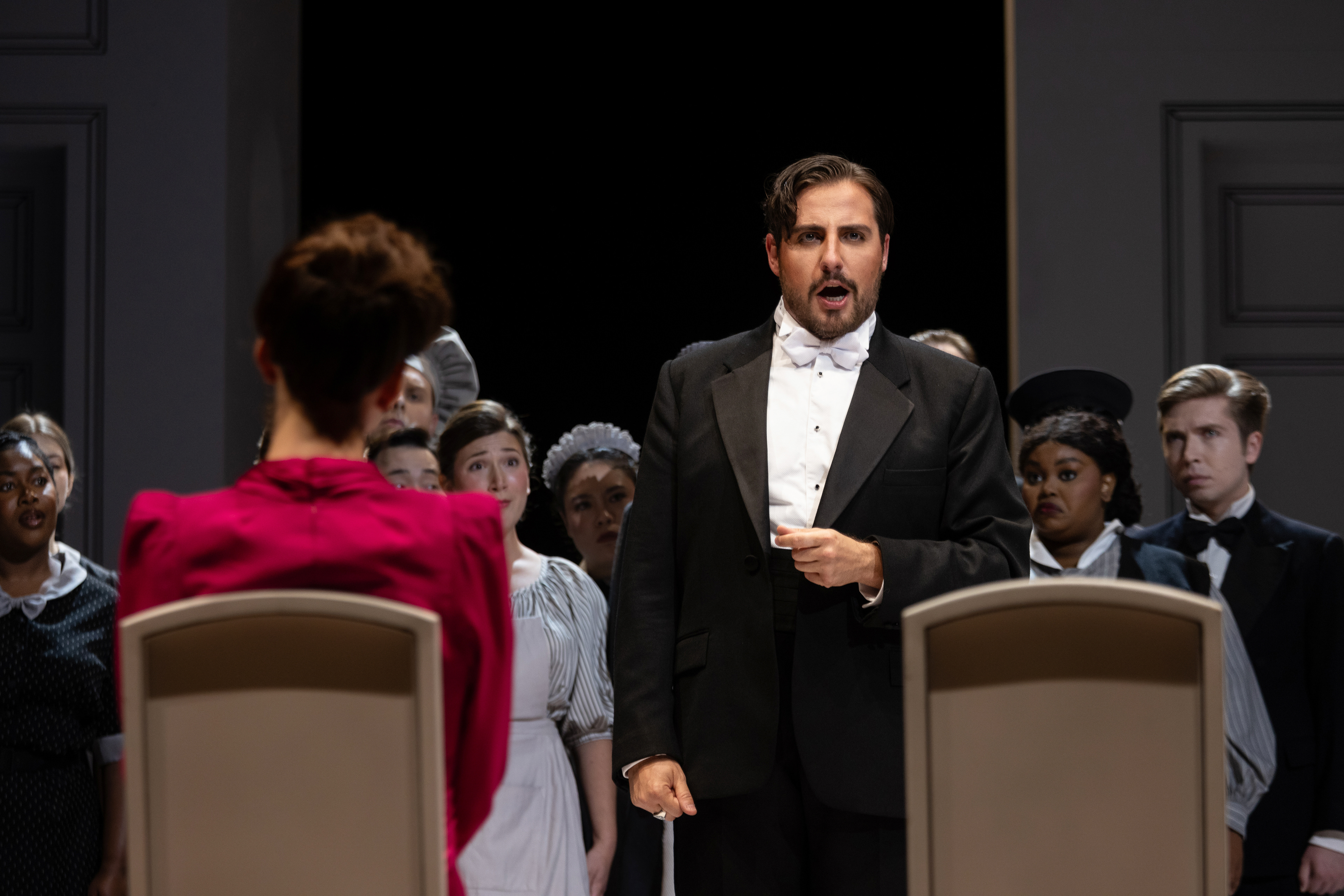 Florian Sempey (Count Almaviva), the Santa Fe Opera Chorus, Photo by Bronwen Sharp for the Santa Fe Opera