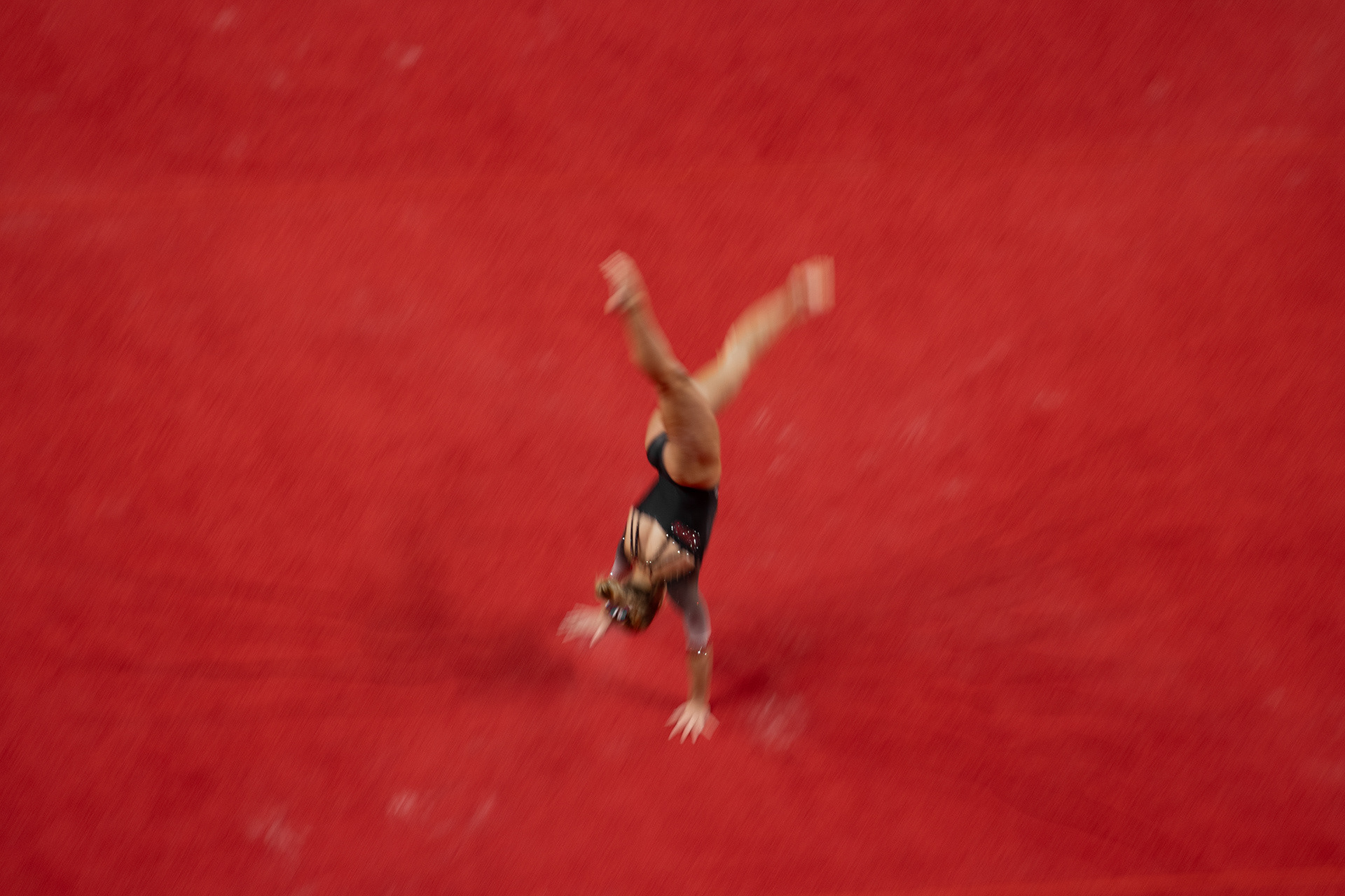 Lauren Brendlinger performs her floor routine during Maryland gymnastics' 195.750-194.725 win over Iowa on Feb. 21, 2025.
