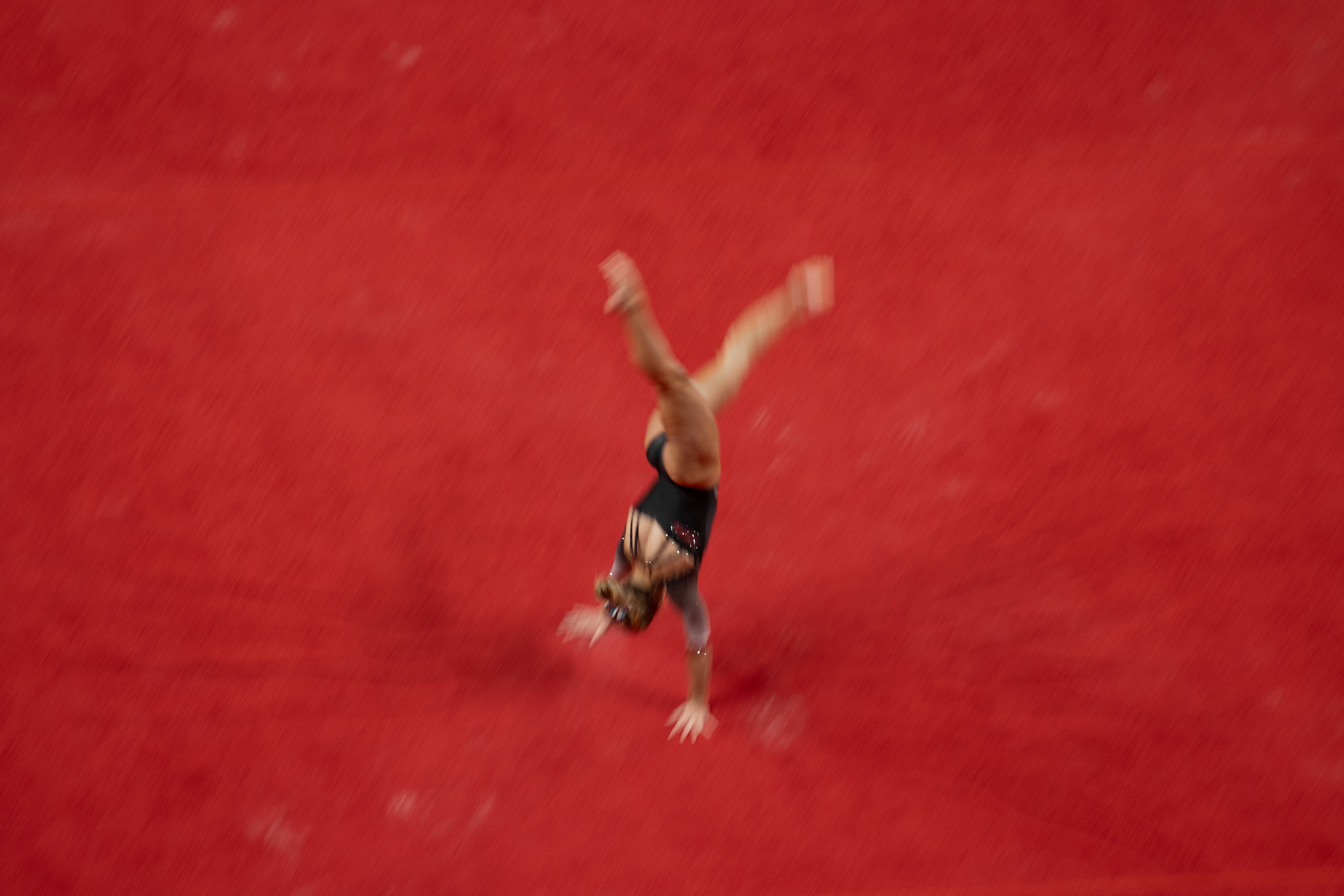 Lauren Brendlinger performs her floor routine during Maryland gymnastics' 195.750-194.725 win over Iowa on Feb. 21, 2025.