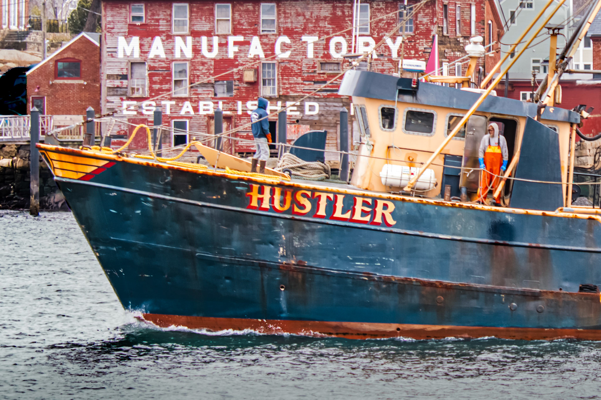 Hustler into Port