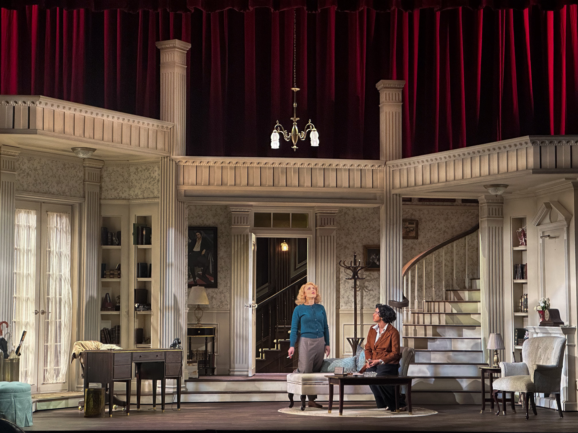 DIAL M FOR MURDER | Set Design