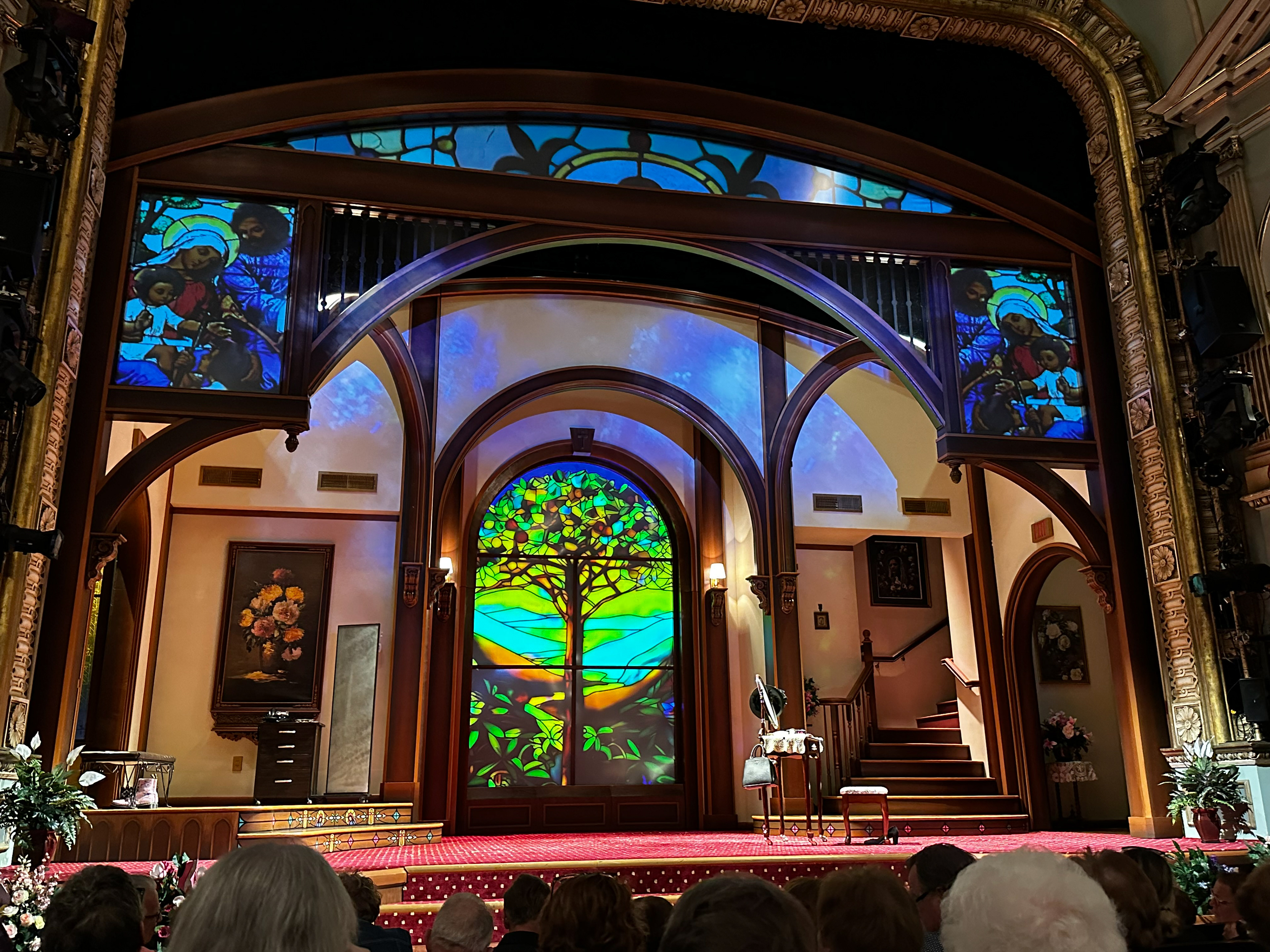 CHICKEN & BISCUITS | Set Design