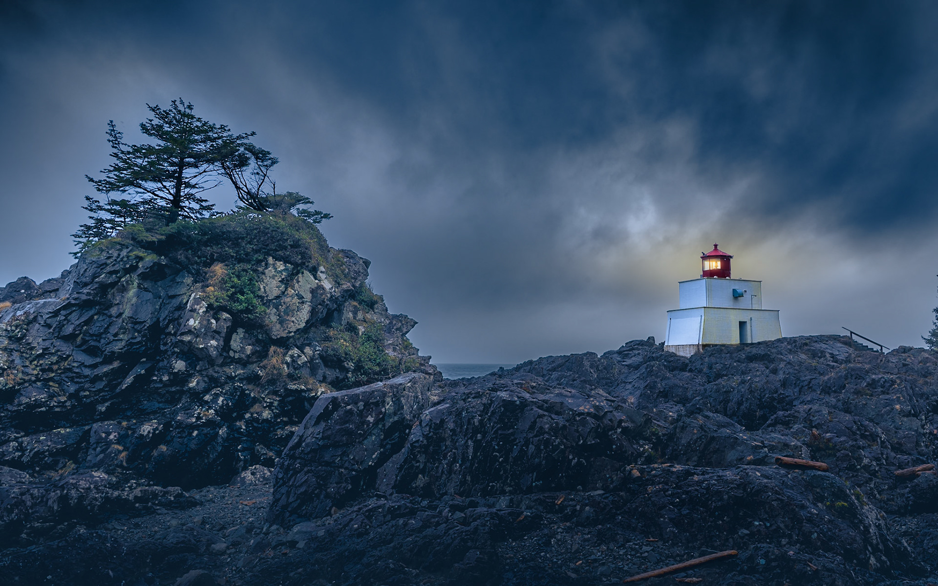 Dusk at the Aphitrite Point Lighthouse