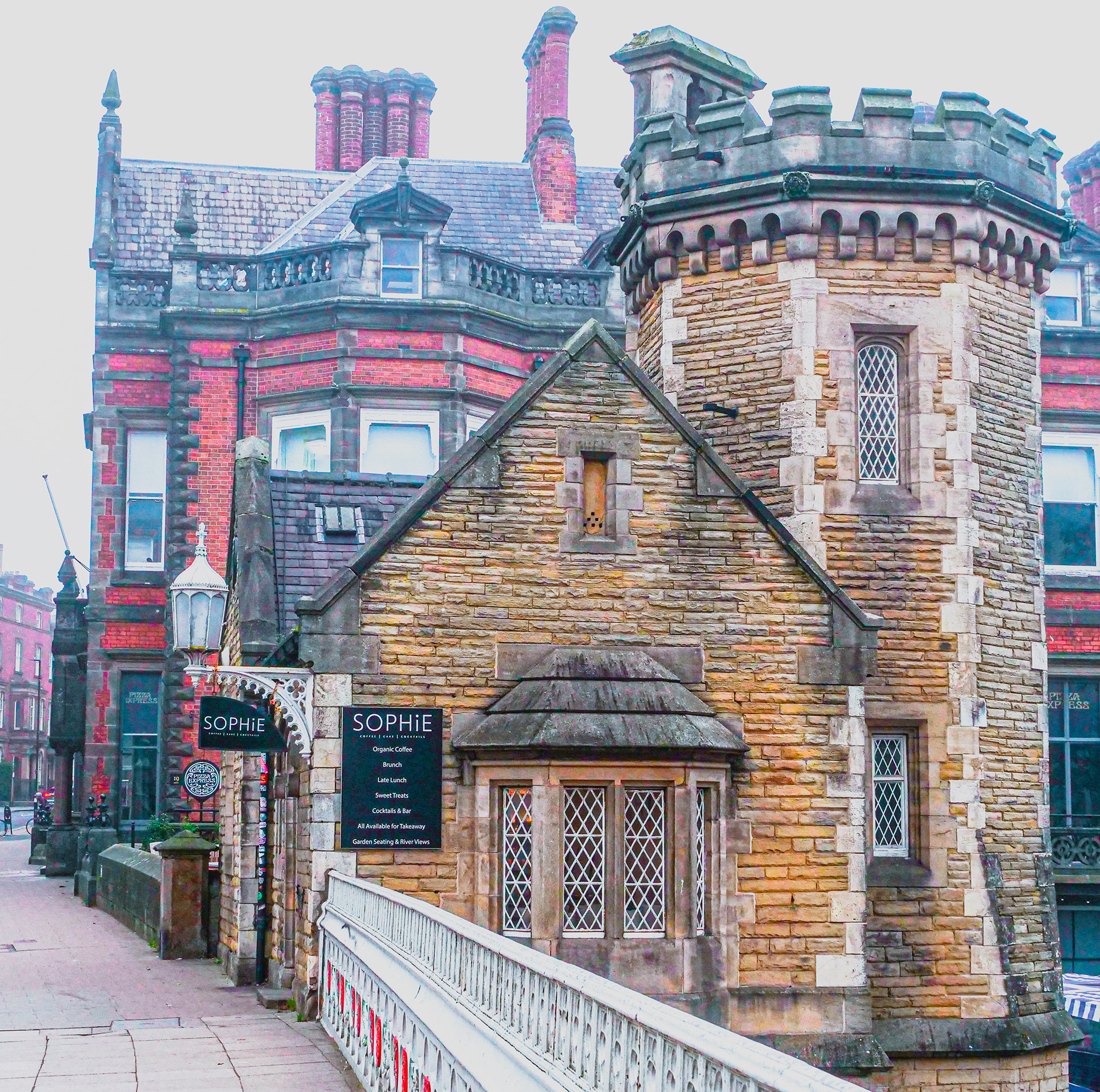 Coffee Shop on Skeldergate Bridge