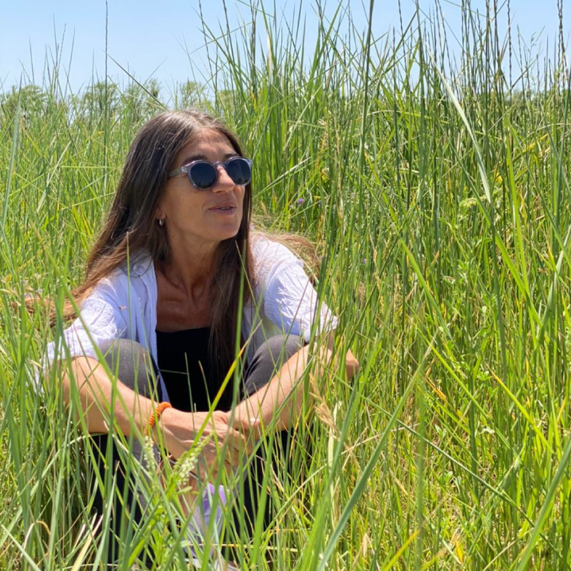 Alejandra Gutierrez "Las prácticas agroeocológicas derivan de principios que buscan imitar y potenciar los procesos que se dan en la naturaleza, como incrementar la biodiversidad funcional, el reciclaje de nutrientes y considerar al suelo como un organismo vivo" .