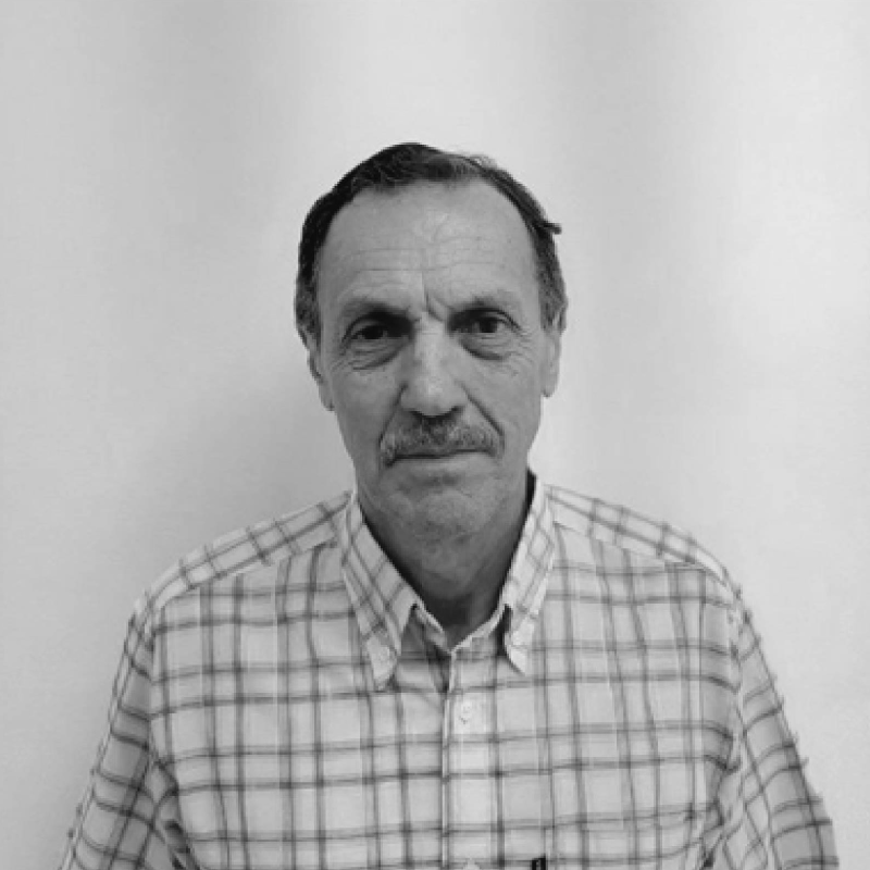 Ariel GRUB Ingeniero Agrónomo. Fundador de Ariel Grub Laboratorio, laboratorio de análisis de semillas, suelos, aguas. PLANTAS NATIVAS