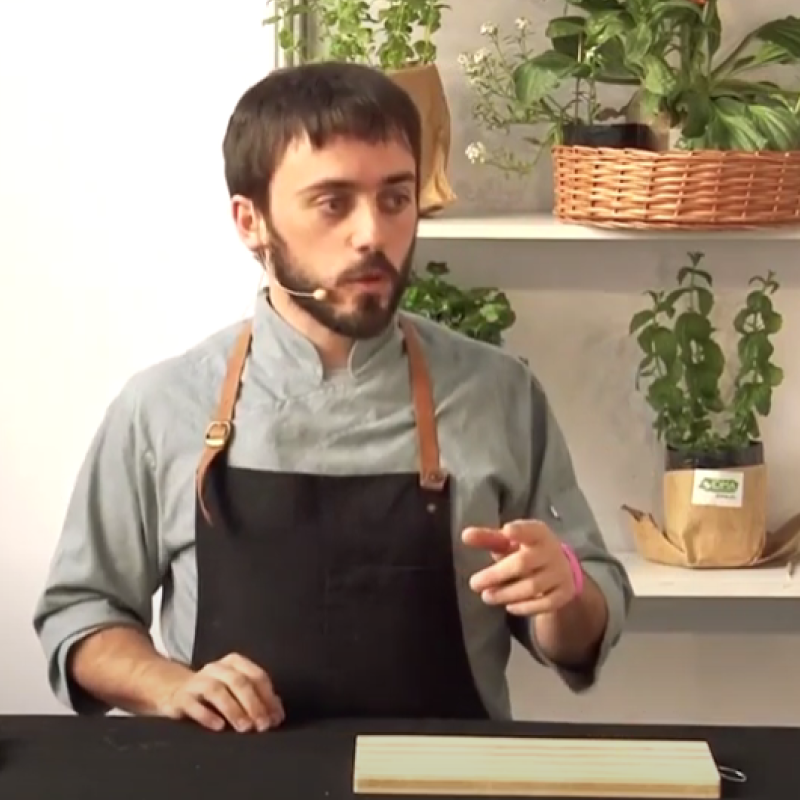 Agustín QUARLERI Cocinero, investigador y especialista en la cocina basada en plantas desde la fermentación . Creador de Proyecto Baraka. TRANSICIÓN EN LA ALIMENTACIÓN DESDE LA COCINA.