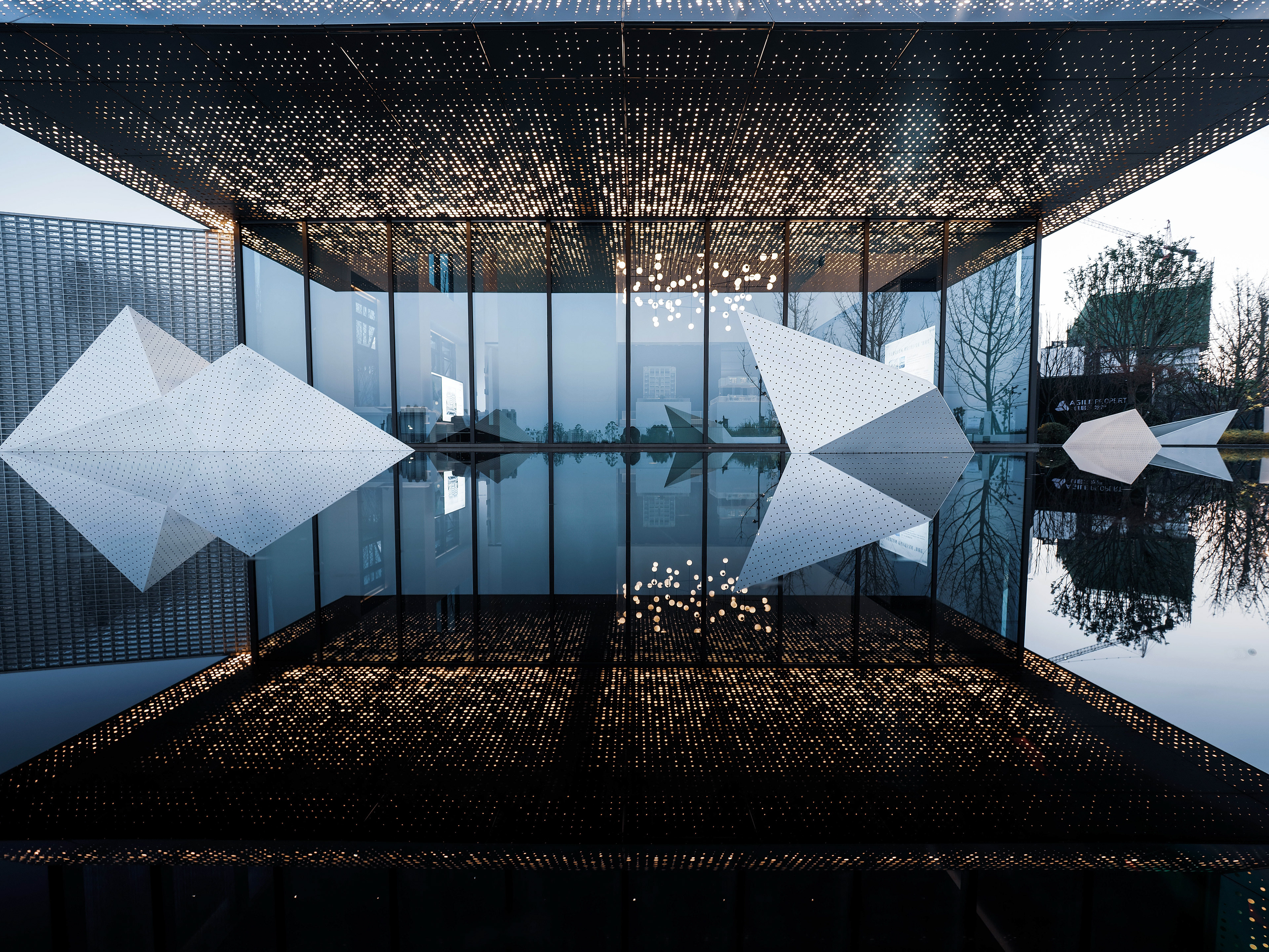 Chongqing Galactic Land Agile Diamond Star