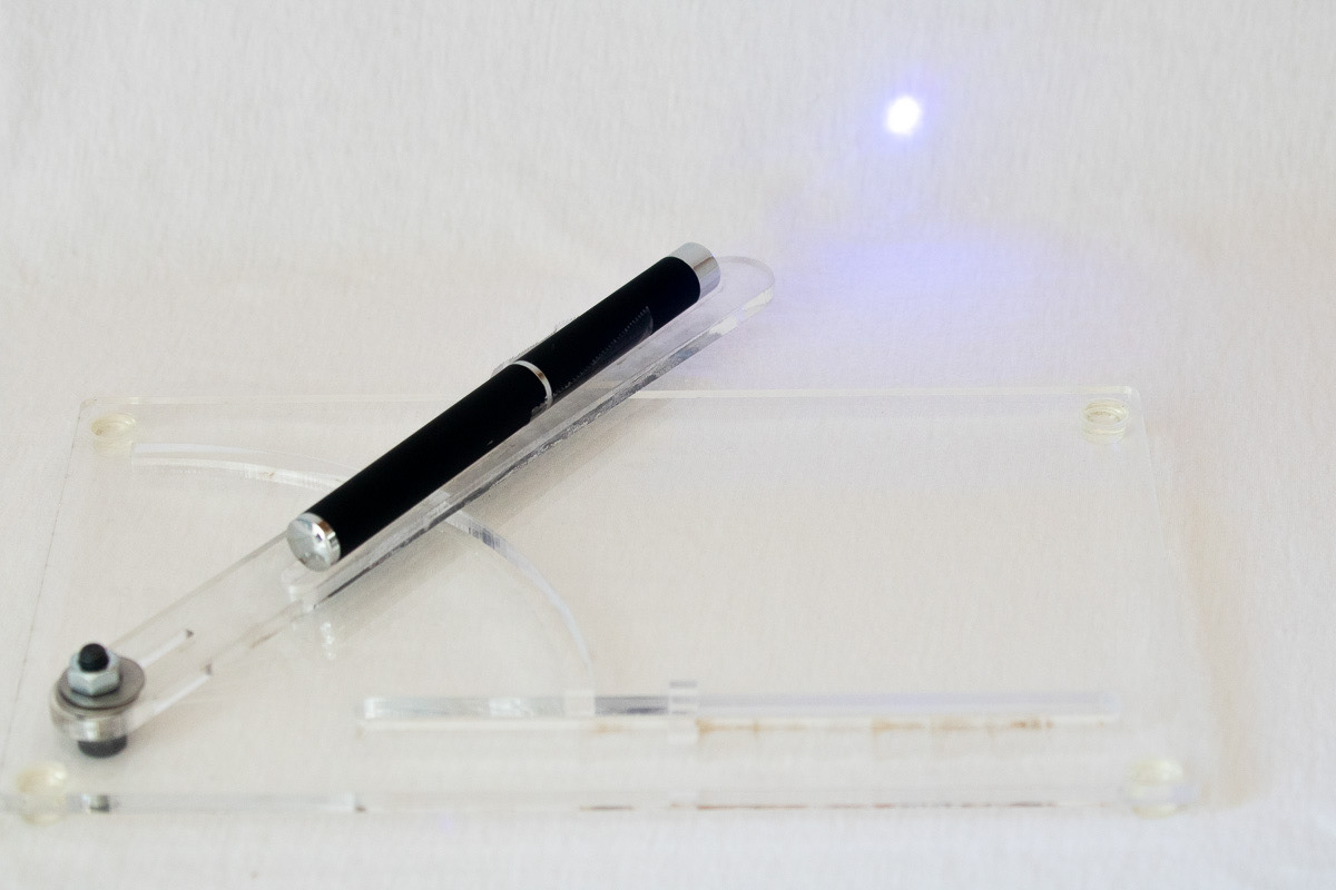 Abbe Error: Laser pointer measurment