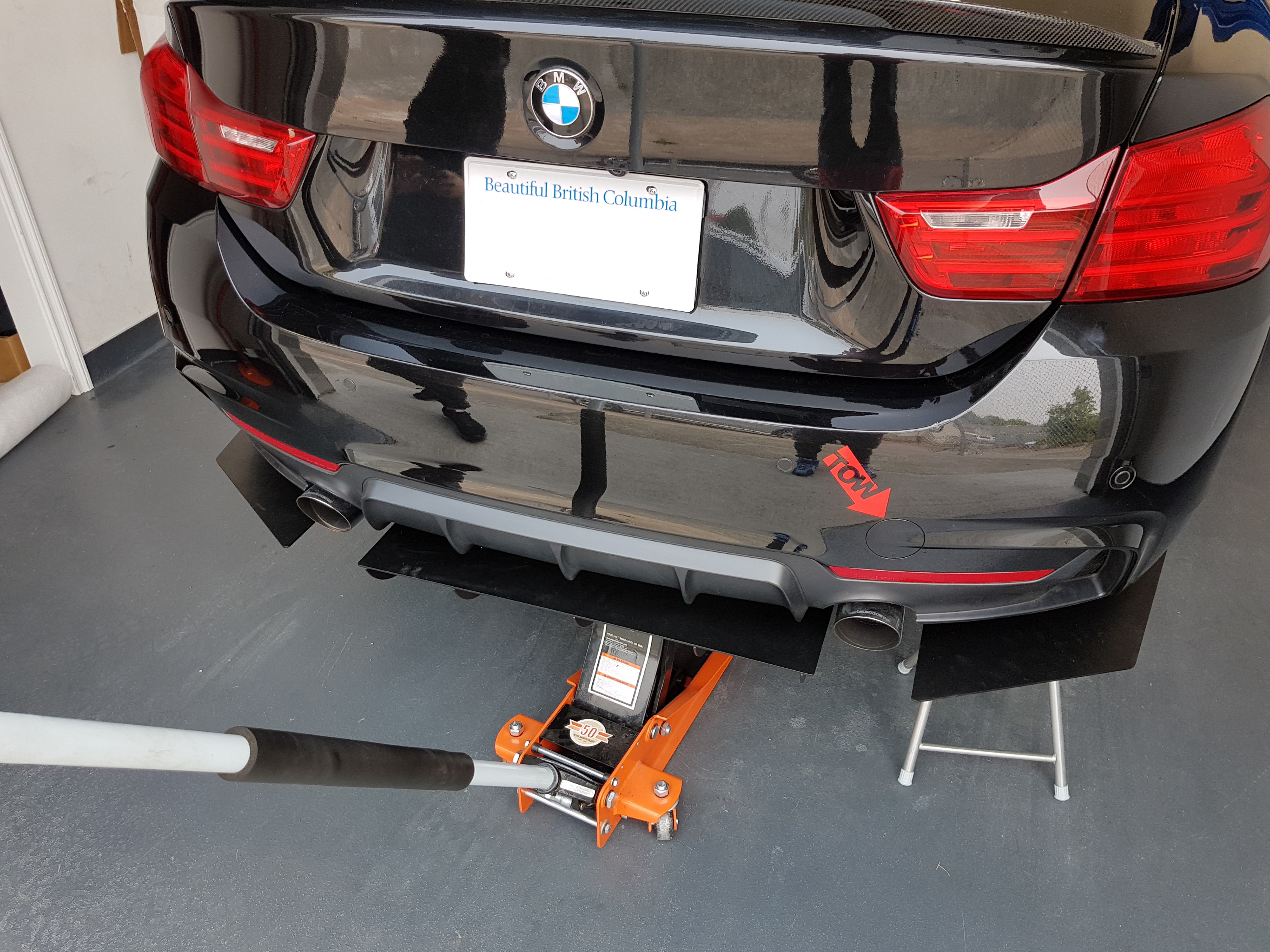 Installation of the BMW 435xi rear diffuser.