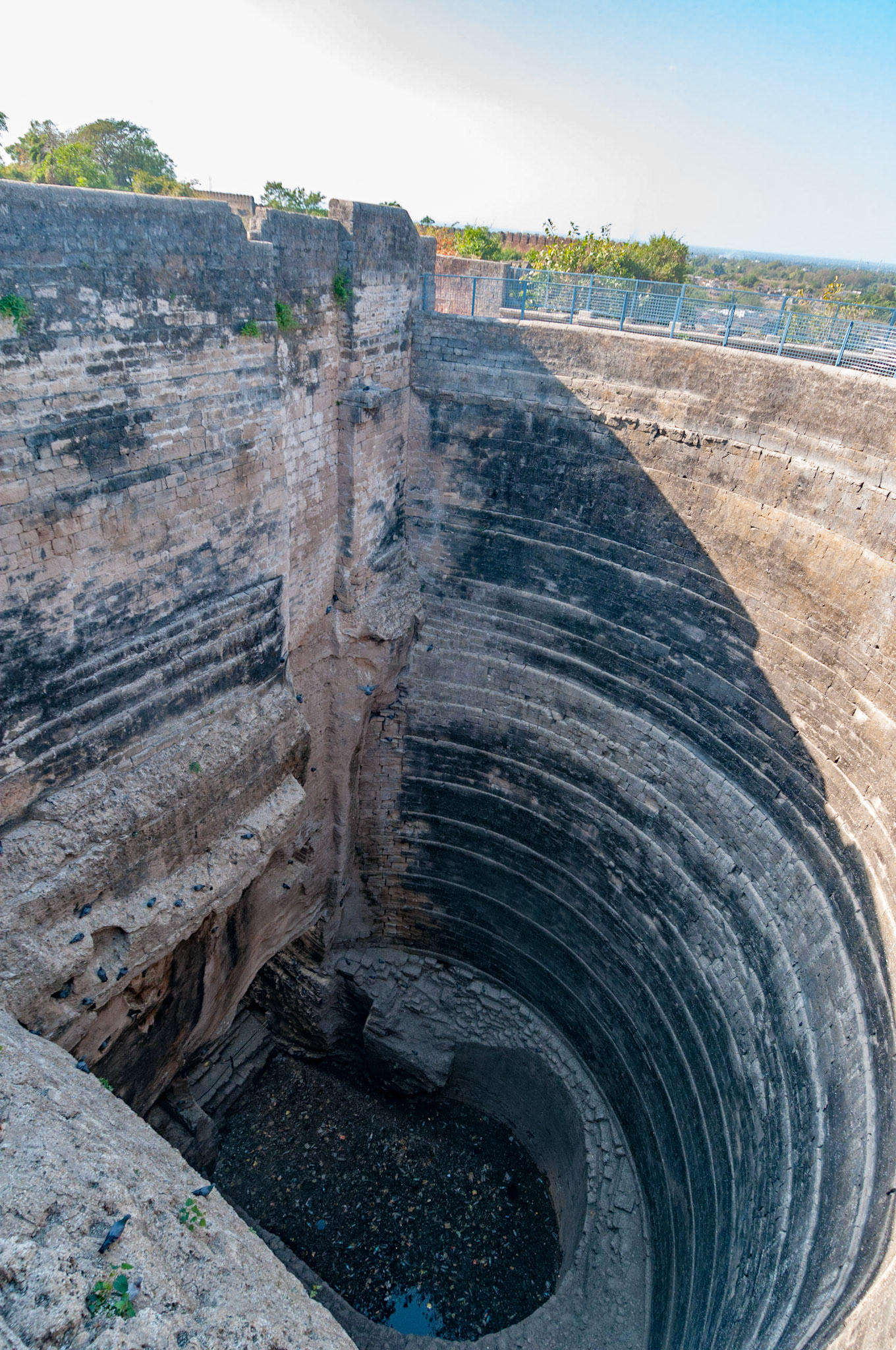 Adi Kadi Vav