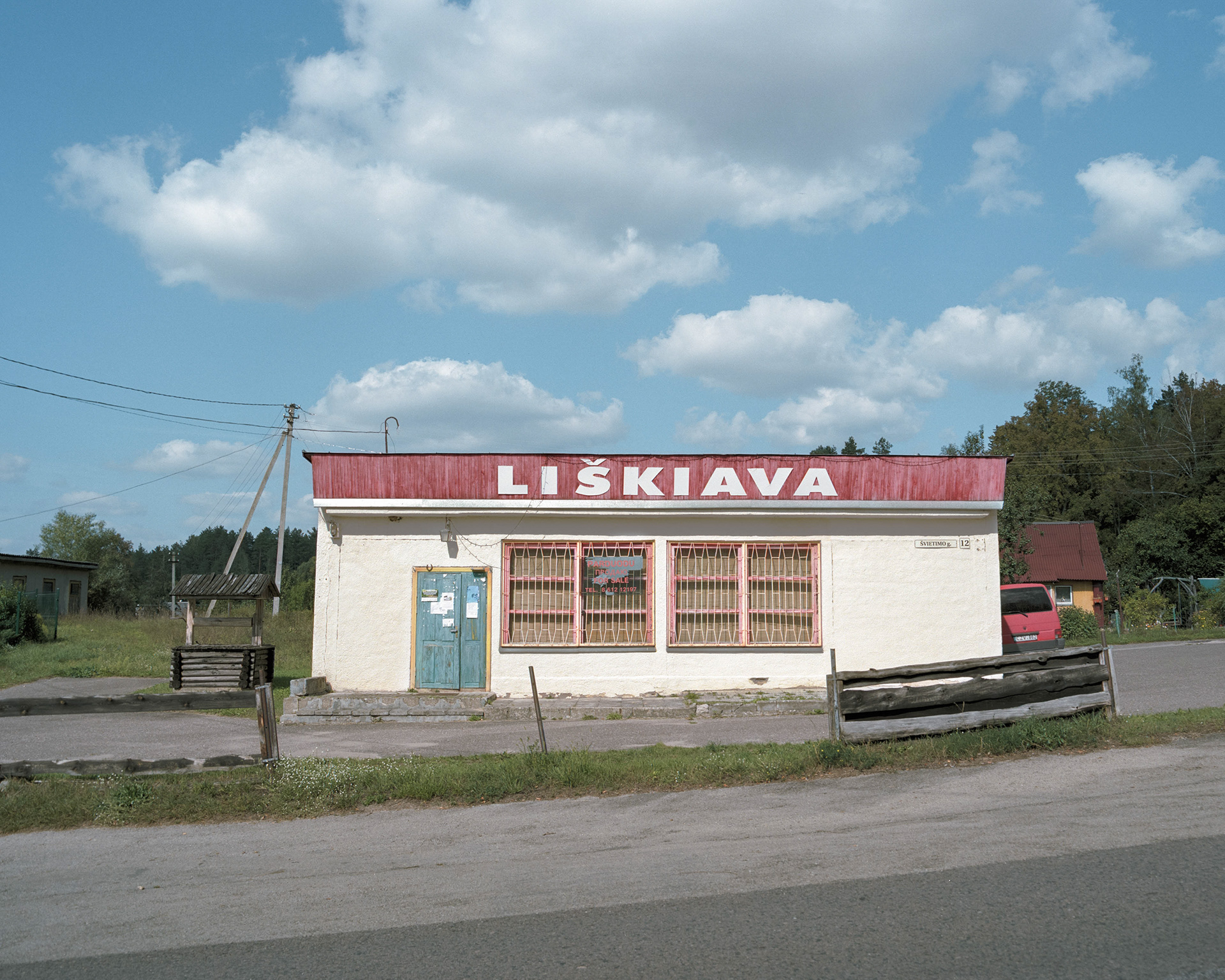 LIŠKIAVOS PARDUOTUVĖ 54°04'51.6"N 24°03'18.6"E 2019.09.01 14:53