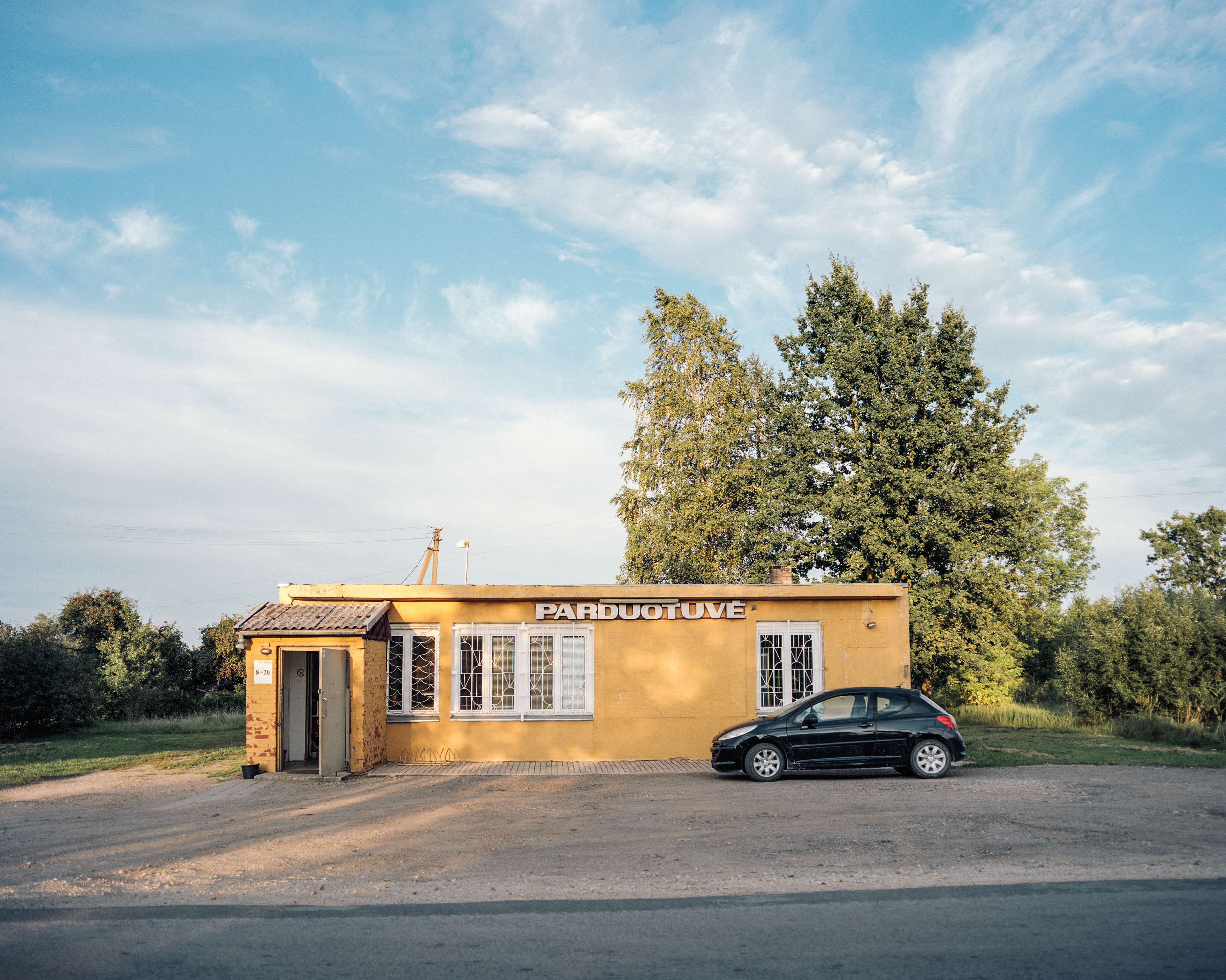 SKAPIŠKIO PARDUOTUVĖ 55°51'44.5"N 25°11'41.5"E 2019.08.28 19:25