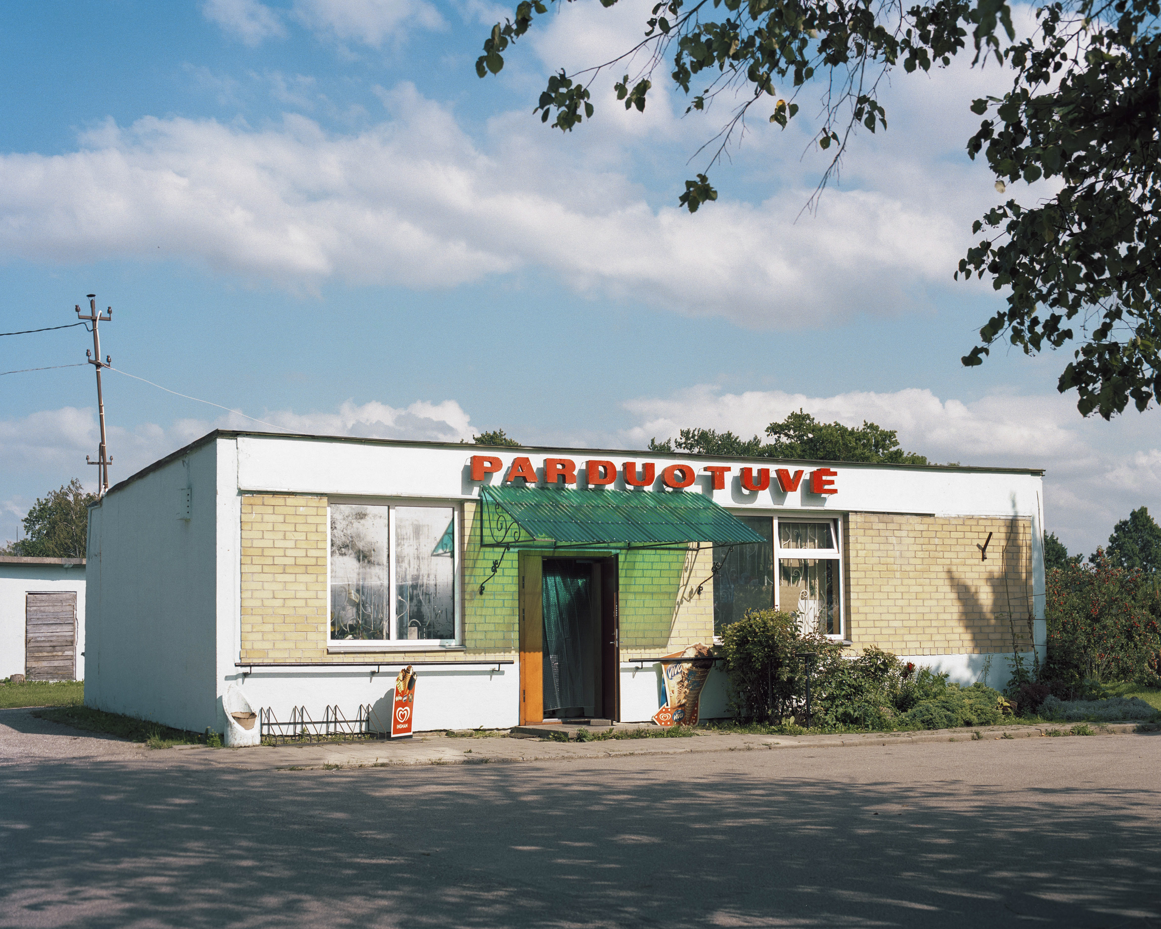 PUŠKONIŲ PARDUOTUVĖ 56°11'06.8"N 24°26'09.5"E 2019.08.02 16:34