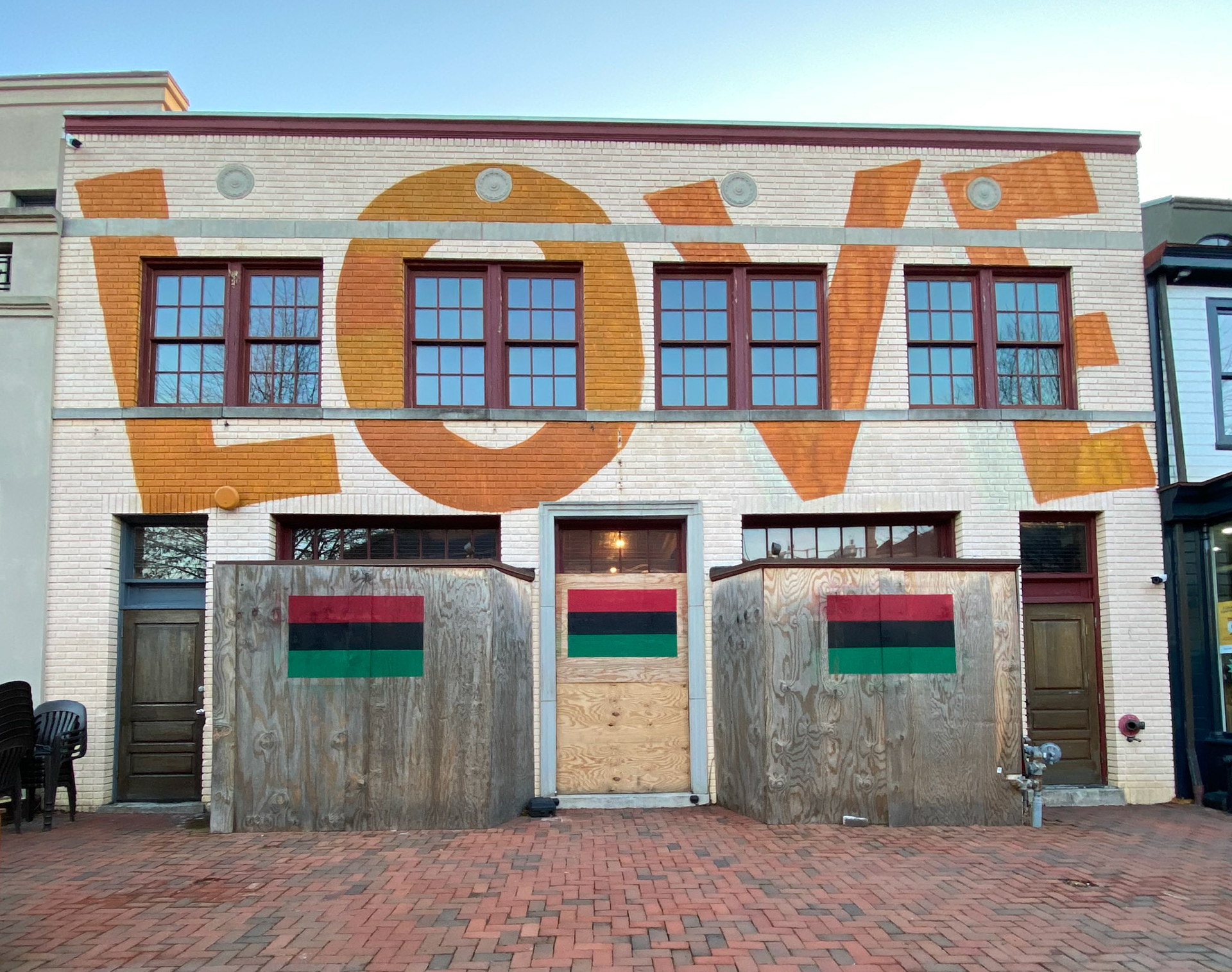 While walking to the Presidential Inaguration of Joe Biden after a difficult election cycle, LOVE appeared.