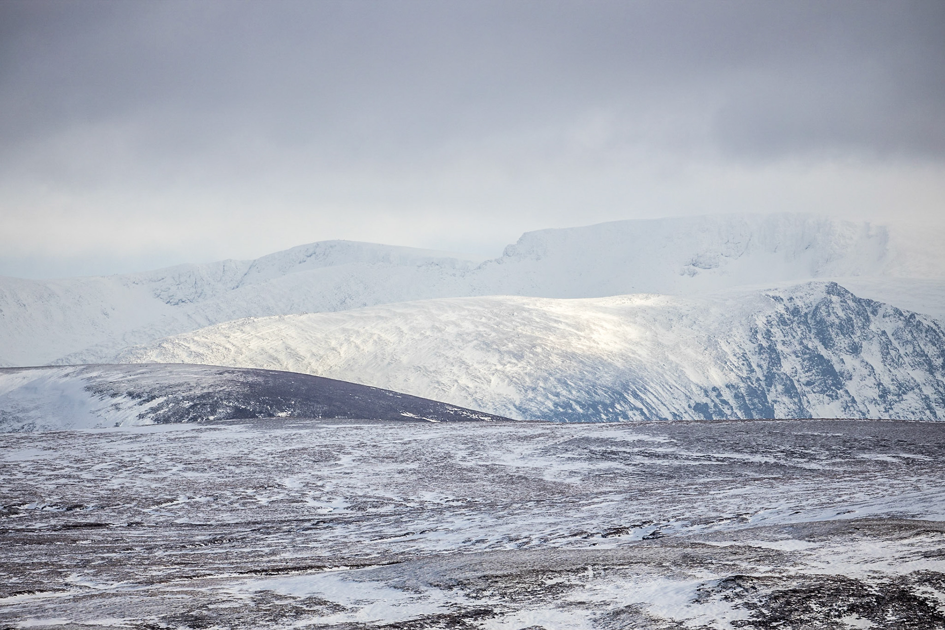 Die höchsten Gipfel der Cairngorm Mountains liegen bis 1.309 m über dem Meeresspiegel.