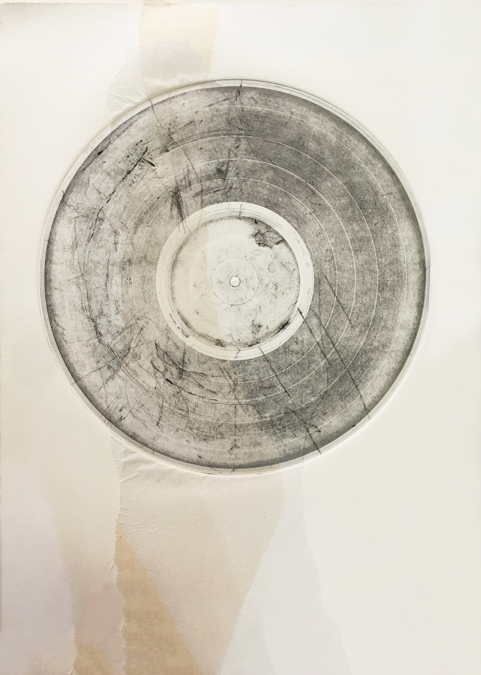 Graphonia 22 // puntasecca su disco in vinile // carta Hahnemühle 220g e fondino // 35 x 50 cm // 2022