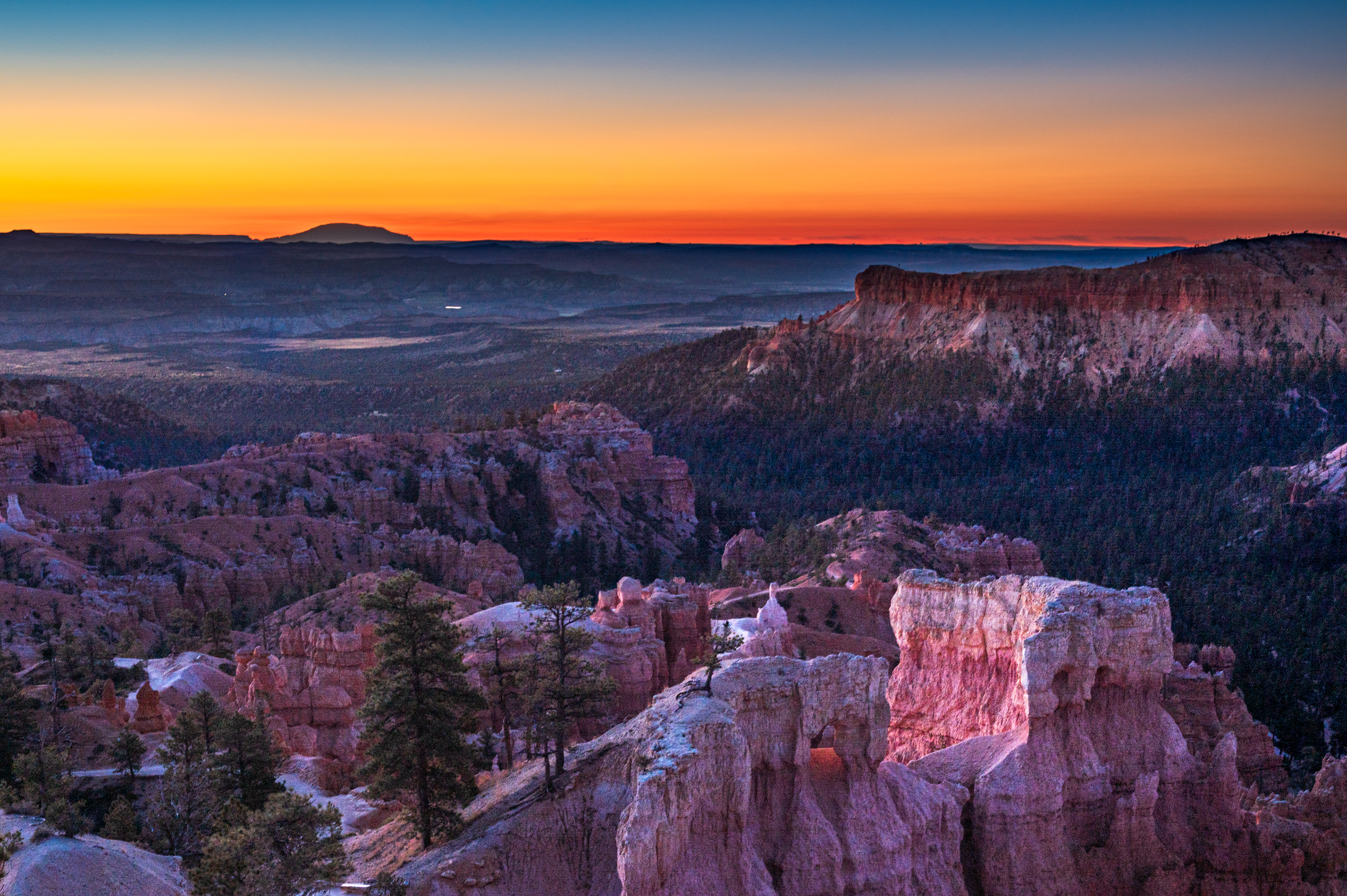 Sunrise over Bryce Canyon