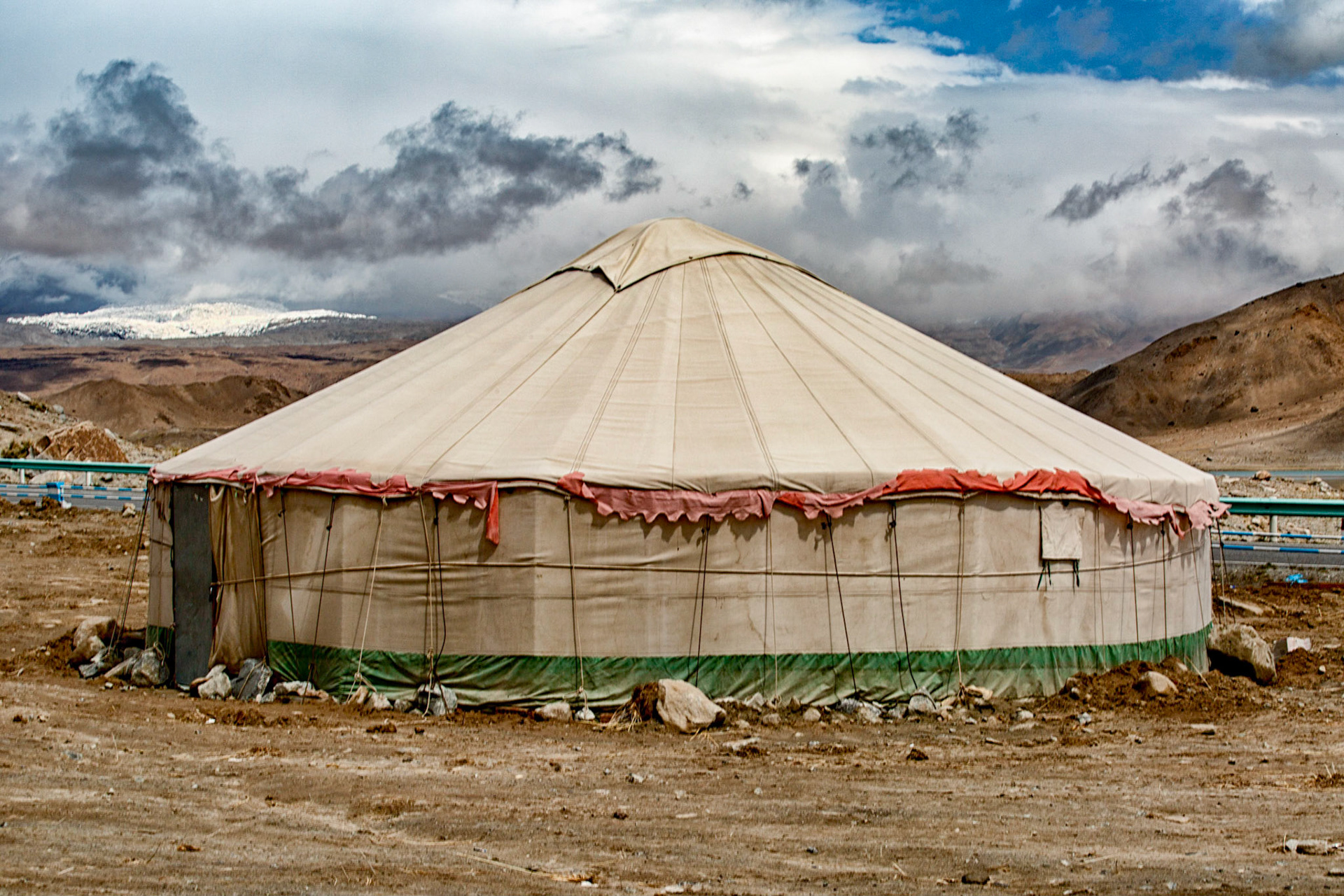Yurt at the side of the Karakoram Highway connecting China and Pakistan through the Himalaya mountains