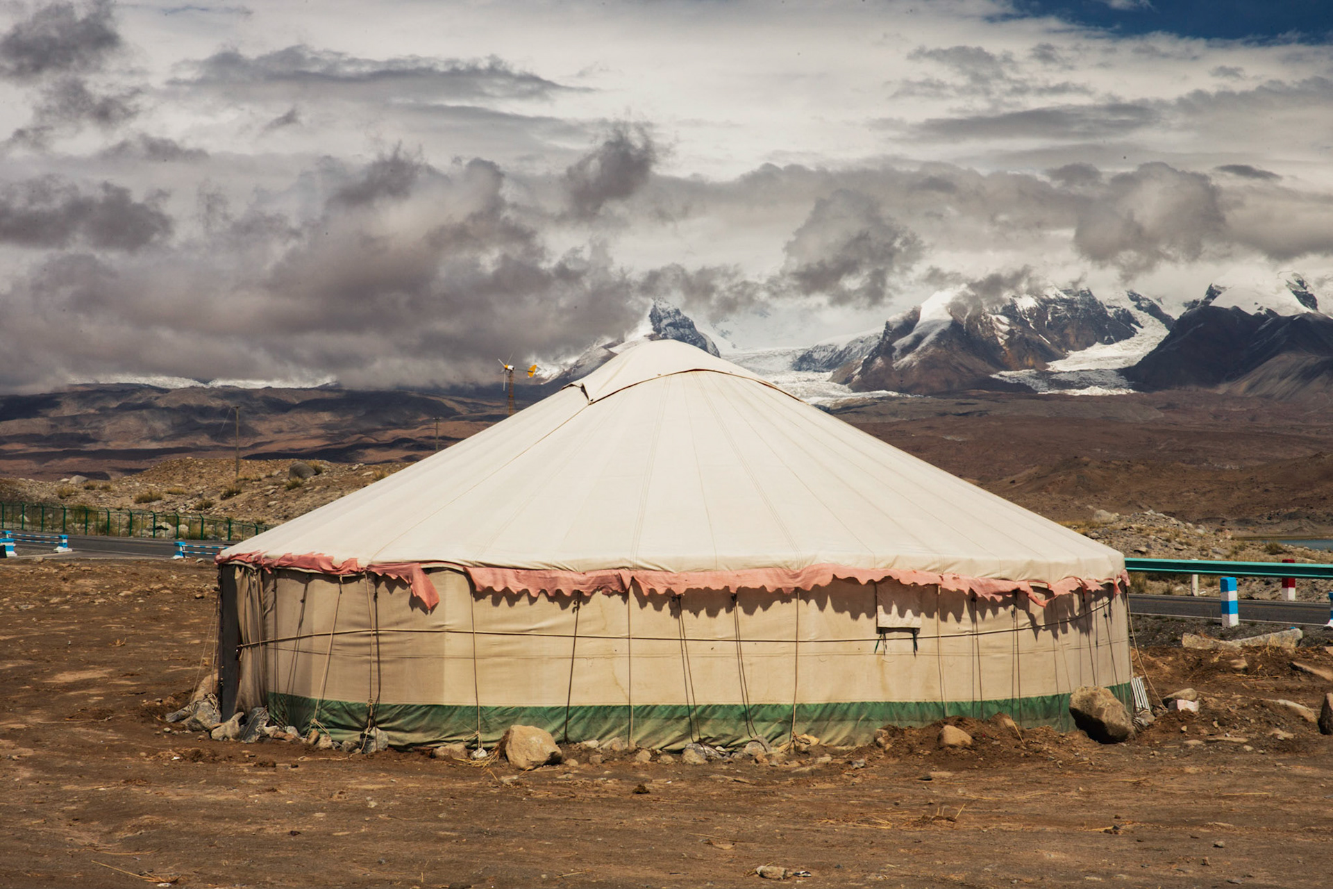 Yurt at the side of the Karakoram Highway connecting China and Pakistan through the Himalaya mountains