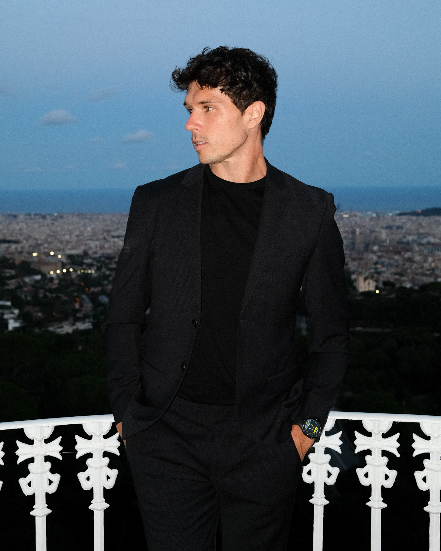 Porträtaufnahme von Konstantin Krayer bei gedimmtem Licht auf dem Huawei-Abend-Event.