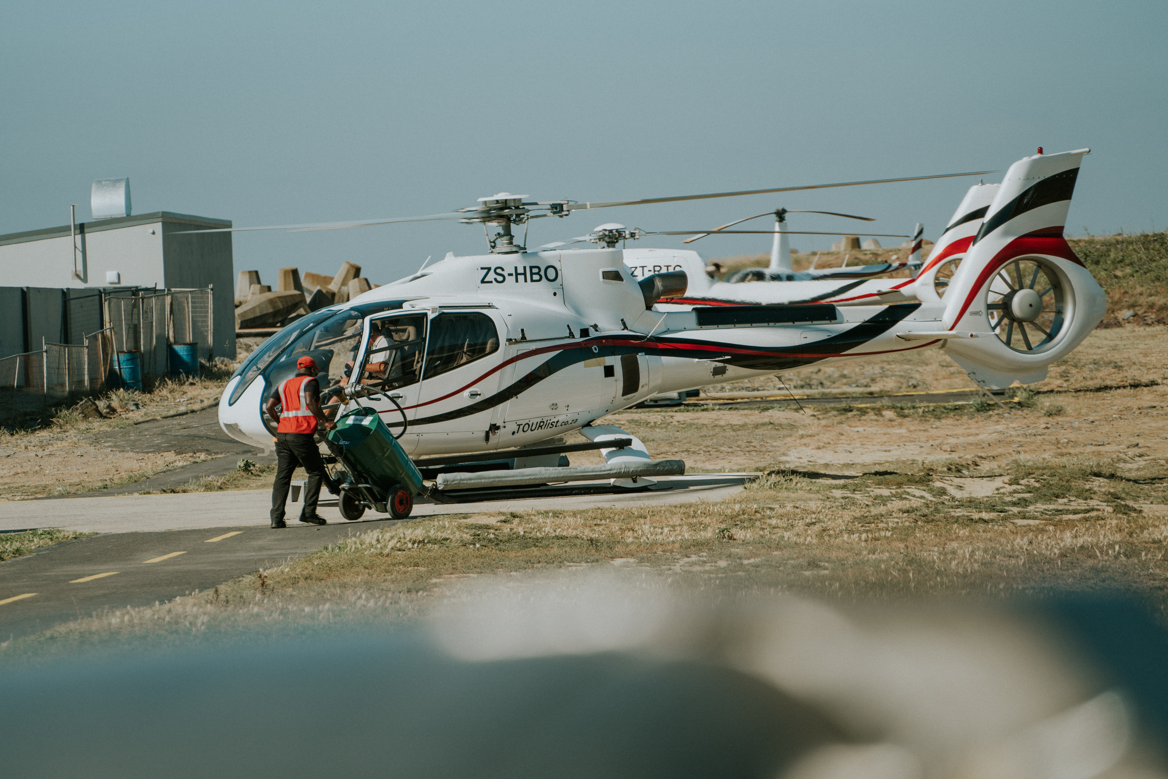 Sport Helicopters-Privatrundflug über die ikonischen Weinanbaugebiete von Südafrika.