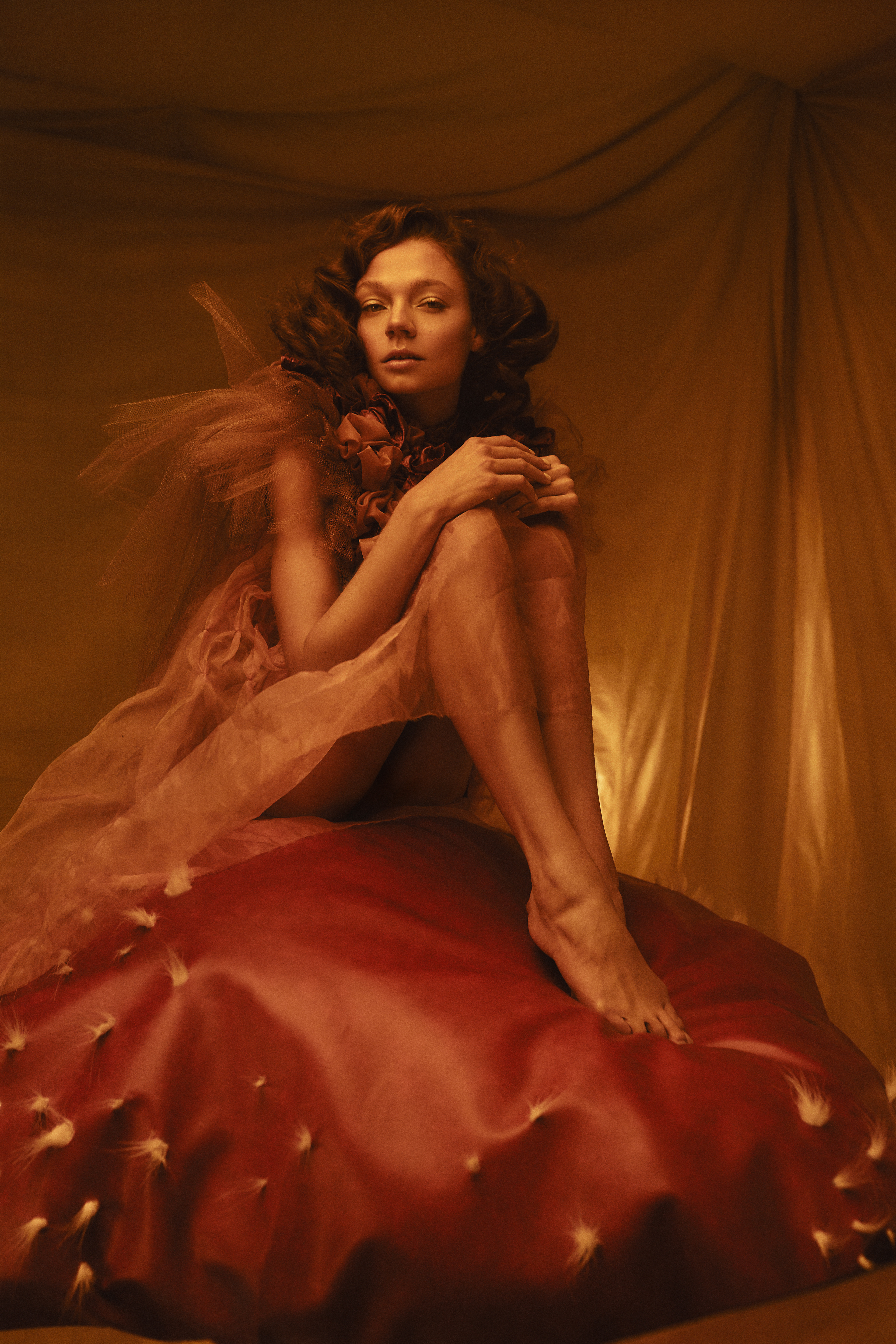 Photographer: Dariane Sanche / Model: Noémie Charest / Model agency: Montage Models / Makeup Artist: Anabelle Deschamps / Artistic Director: Valérie Duplain / Scenographer: Marc-Antoine Gascon