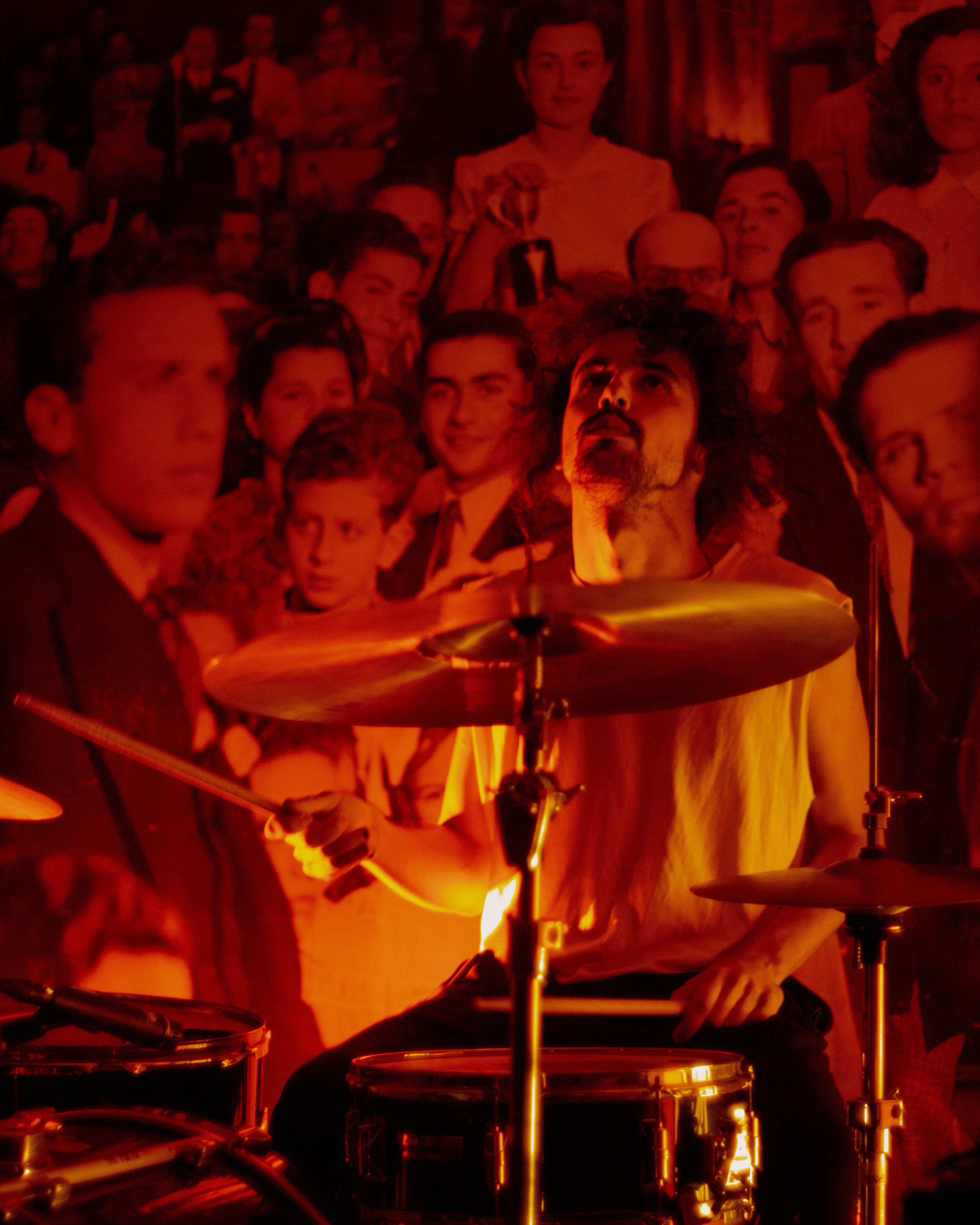 Pós-Saudade and the Merry Youth