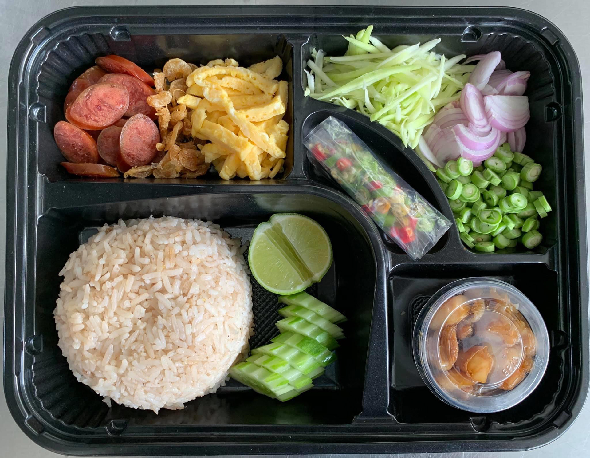 ข้าวคลุกกะปิ (ไก่หวาน)