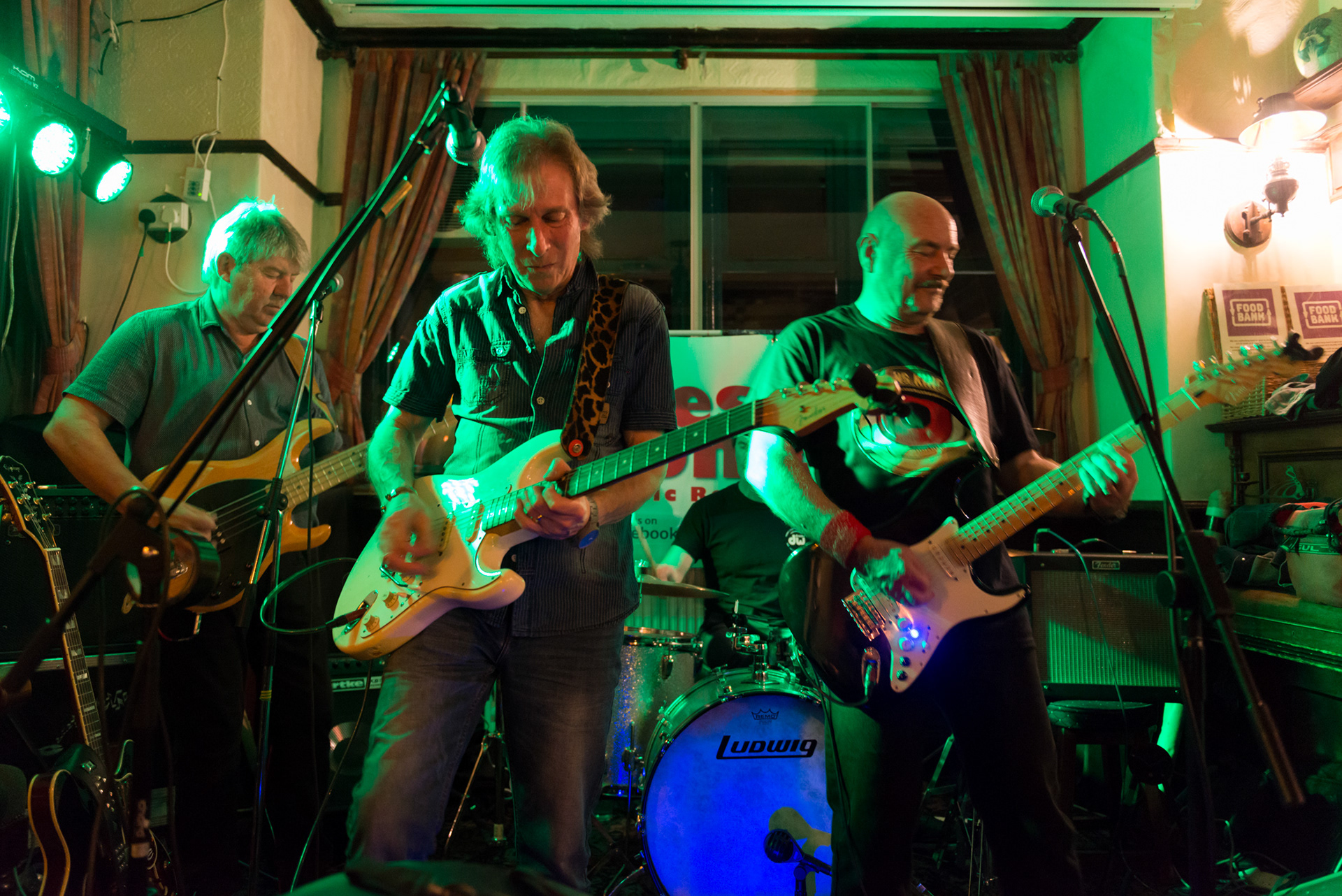 South Wales Rock, Rhythm And Blues band Tres Hombres play at The Butchers in Rhiwbina.