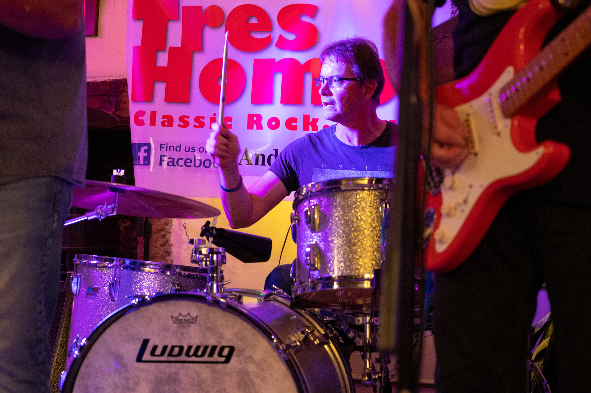 Tres Hombres perform at The Three Tuns, Chepstow.