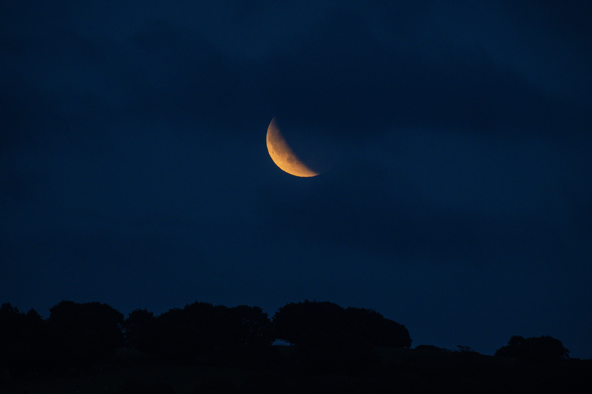 Lunar Eclipse over Mynyddislwyn, South Wales, UK, 7/9/25