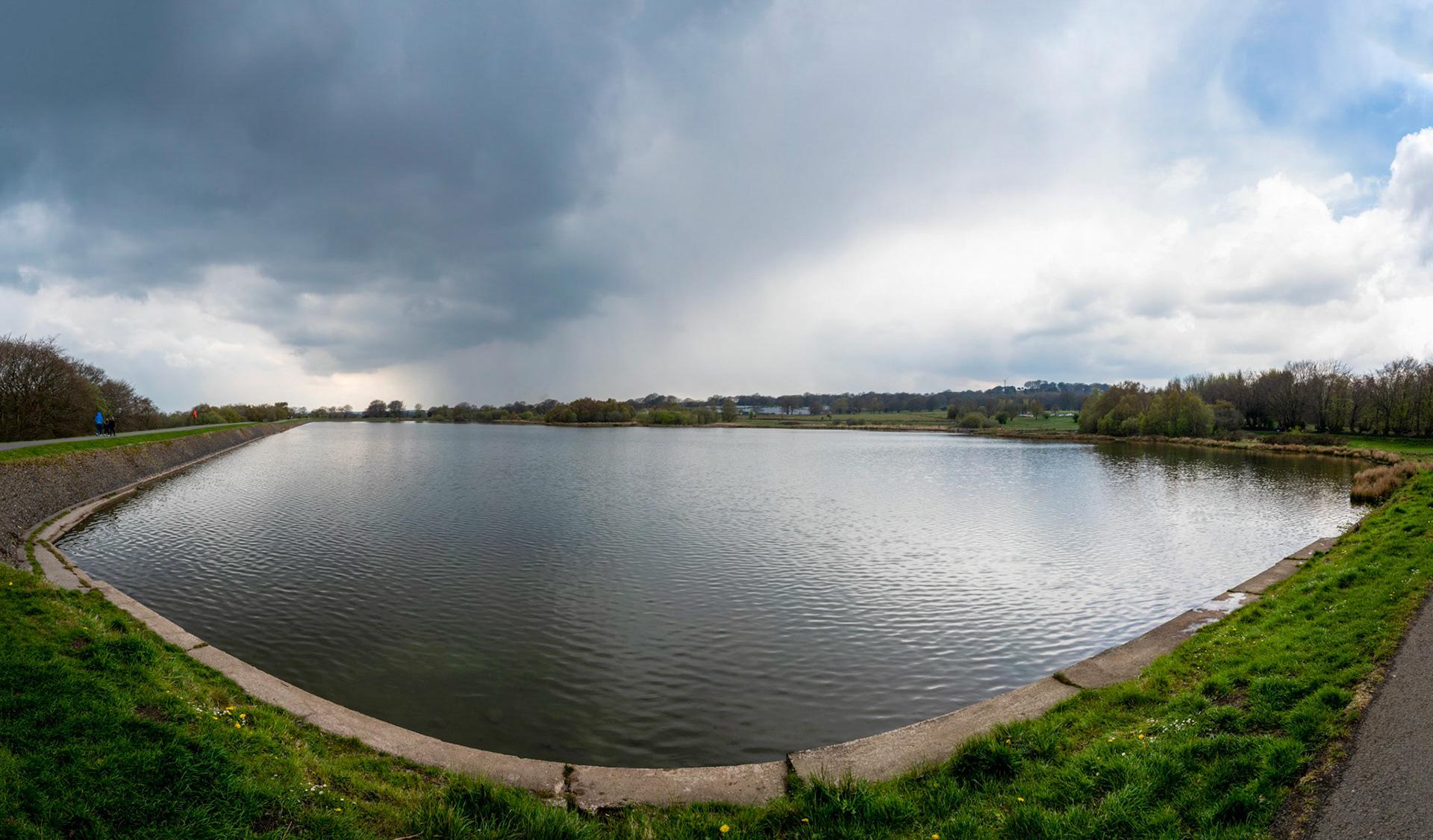 Pen-y-fan Pond, near Blackwood, South Wales. Now a recreation area it was built around 1789 as a feeder reservoir for the local canal network.© Roger Donovan, Media PhotosTel: 01495 220851Mobile: 07711 325100e-mail: roger@mediaphotos.co.ukwww.mediaphotos.co.ukAll Moral Rights Reserved including the right to be identified as the creator of this copyright protected image.