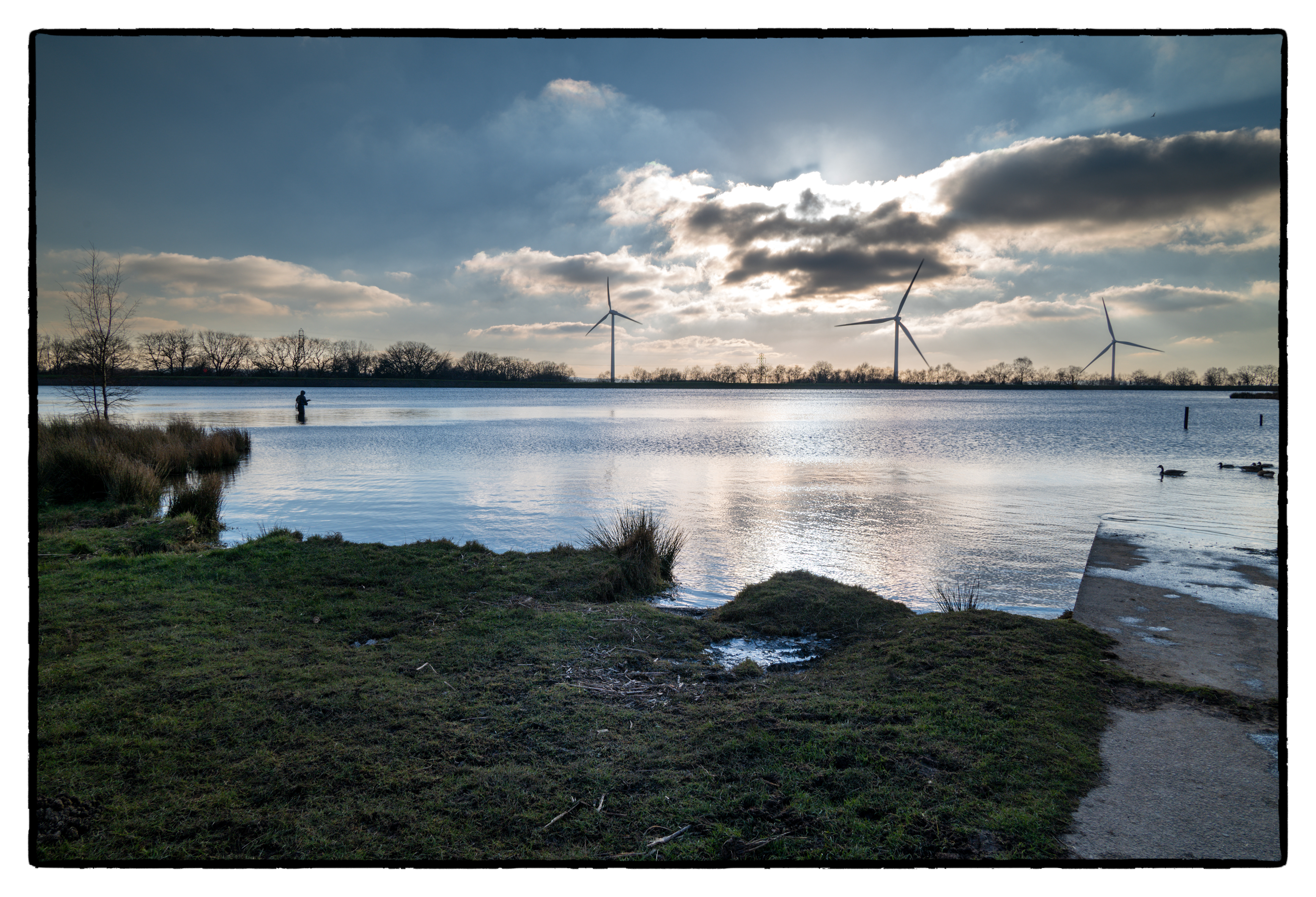 A winters afternoon at Pen y Fan Pond, Blackwood.