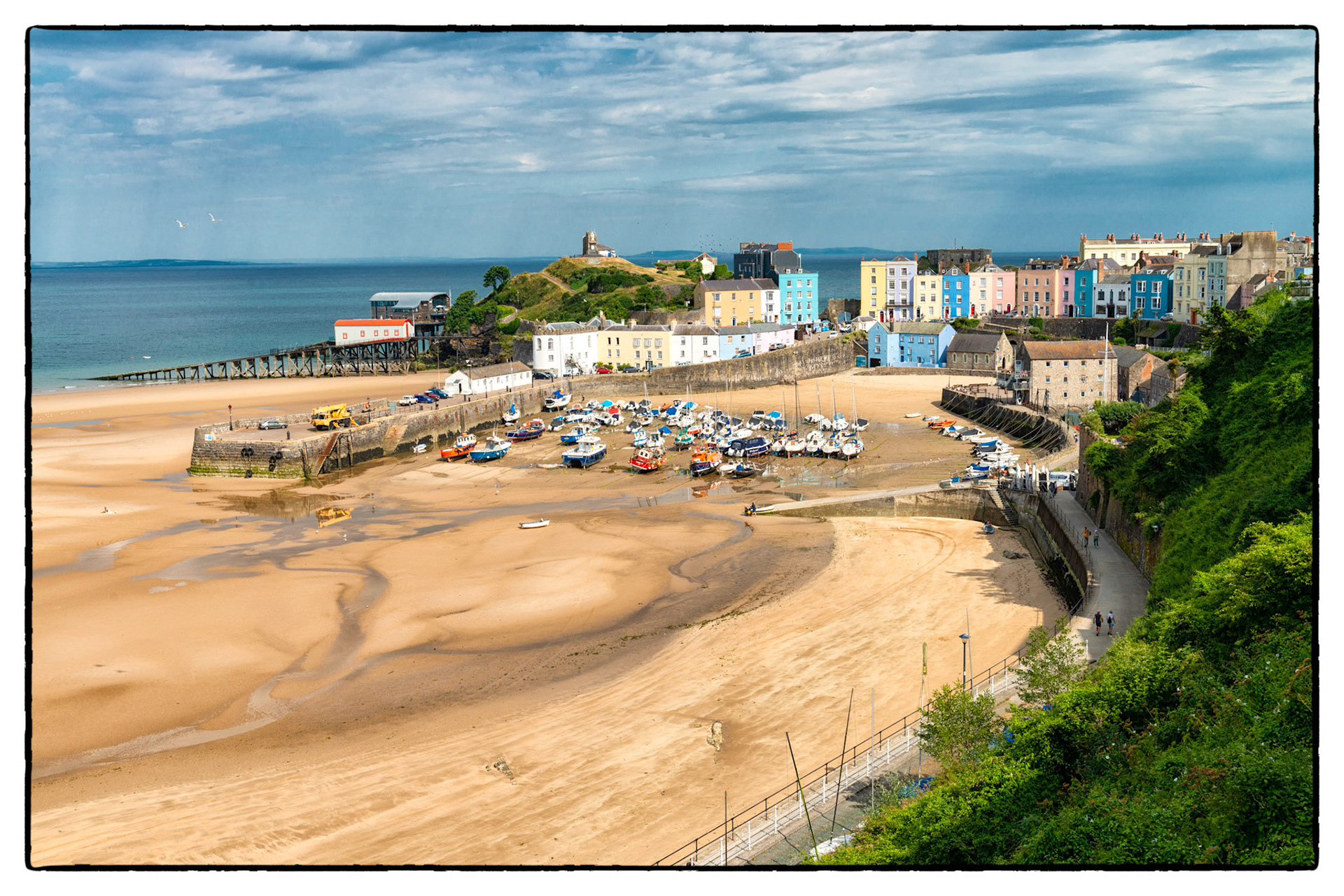 The pretty seaside town of Tenby, Pembrokeshire, Wales, UK.