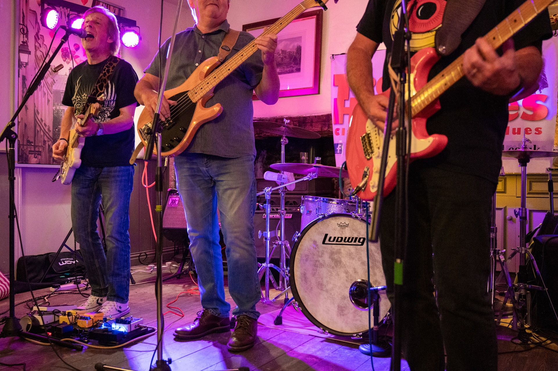 Tres Hombres perform at The Three Tuns, Chepstow.