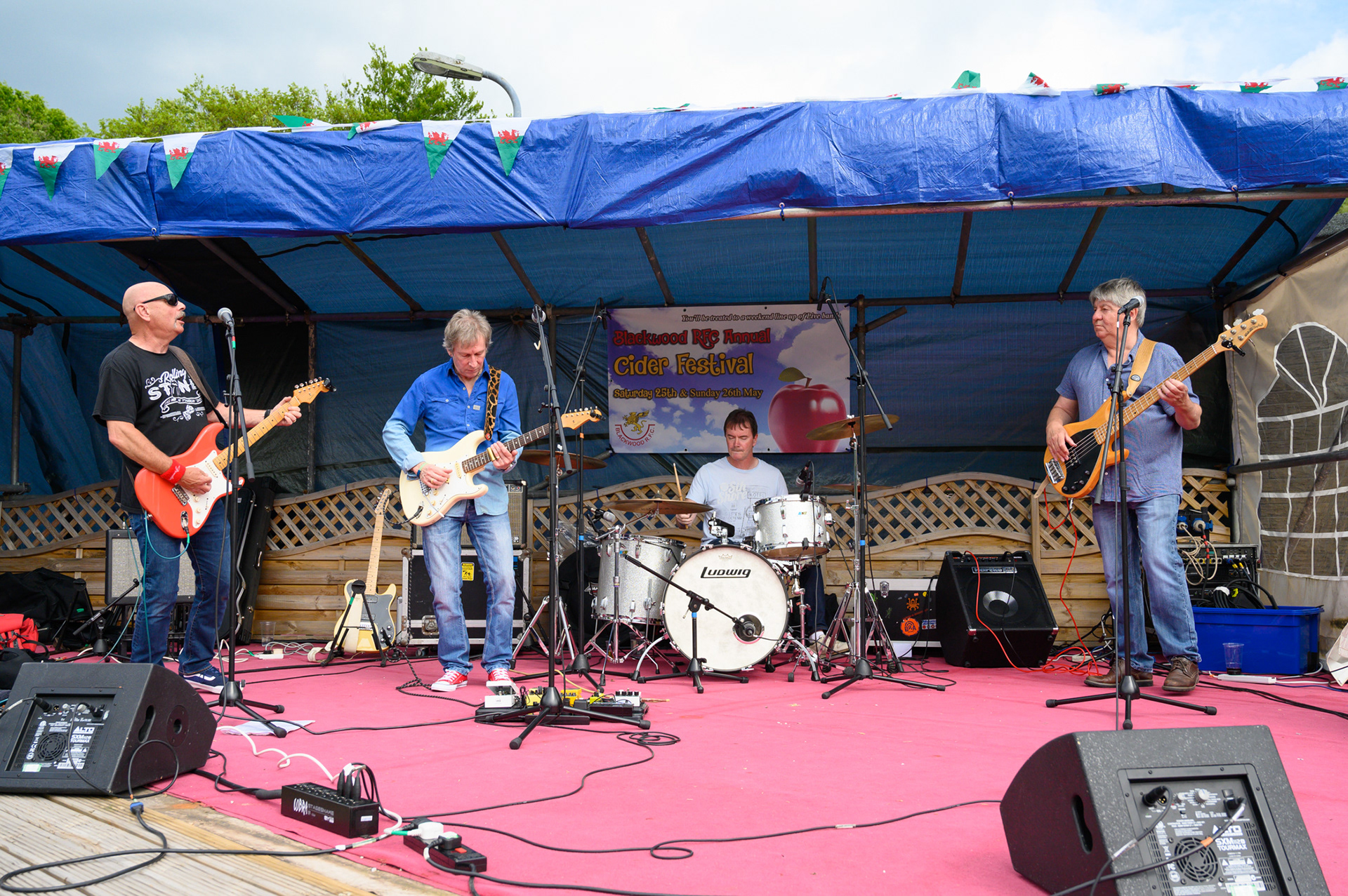 Tres Hombres at The Blackwood Rugby Club Cider Festival 2019.