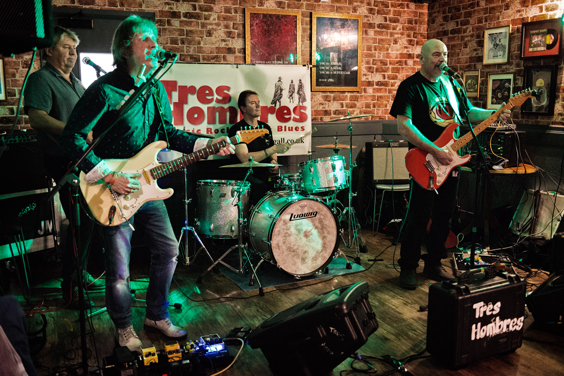 Tres Hombres perform at The Albion, Penarth, 15/12/17. Band Members include Andy Berry, John Morris, Robert Bennett and Wayne Evans.