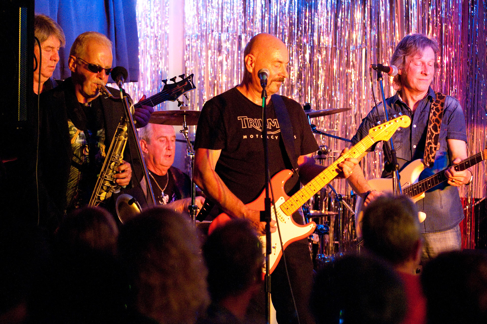 Tres Hombres perform at The Borough Blues Club, New Inn, Saturday 1/6/13.