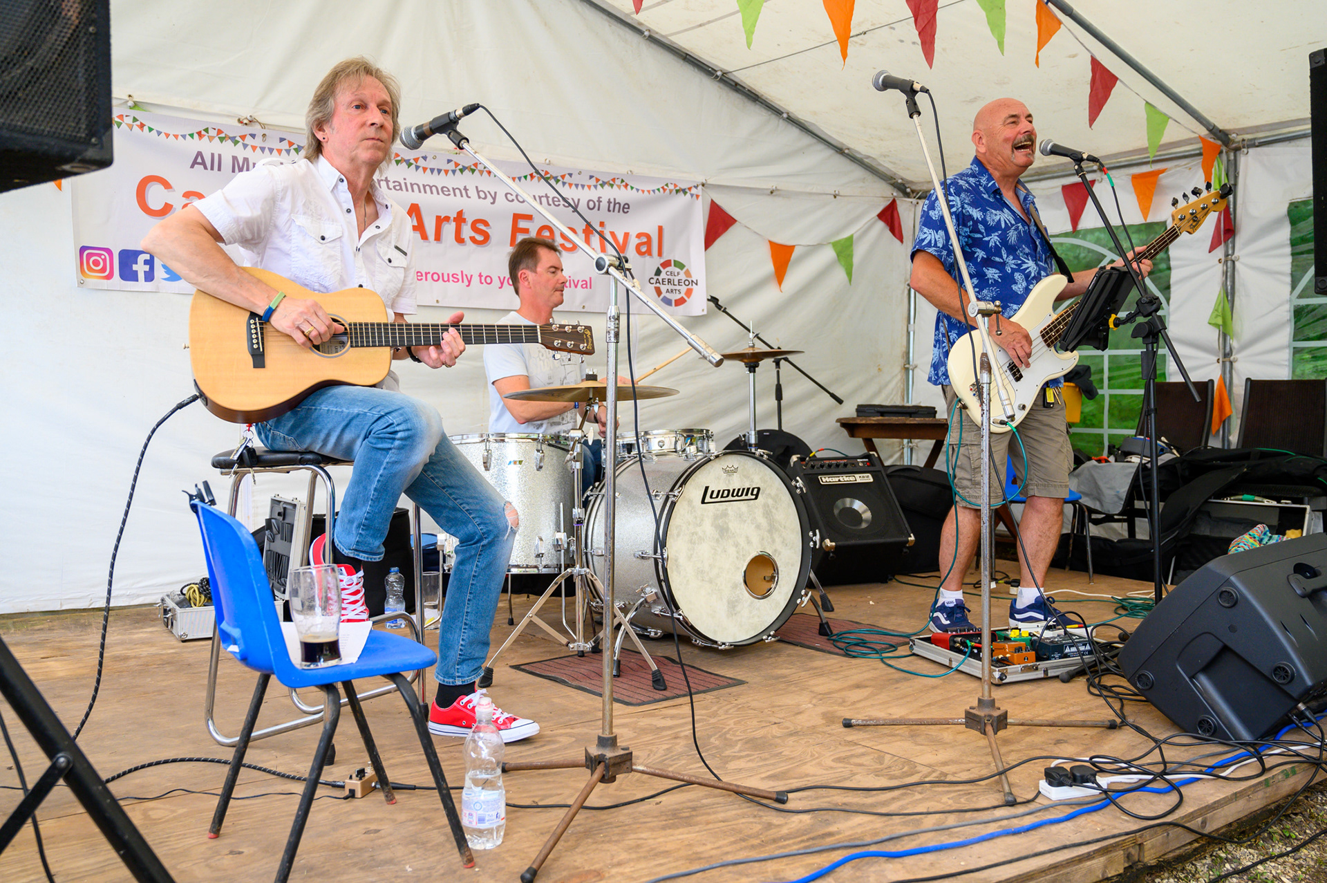 Tres Hombres perform an unplugged set at The Bell Inn as part of Caerleon Festival 2019.