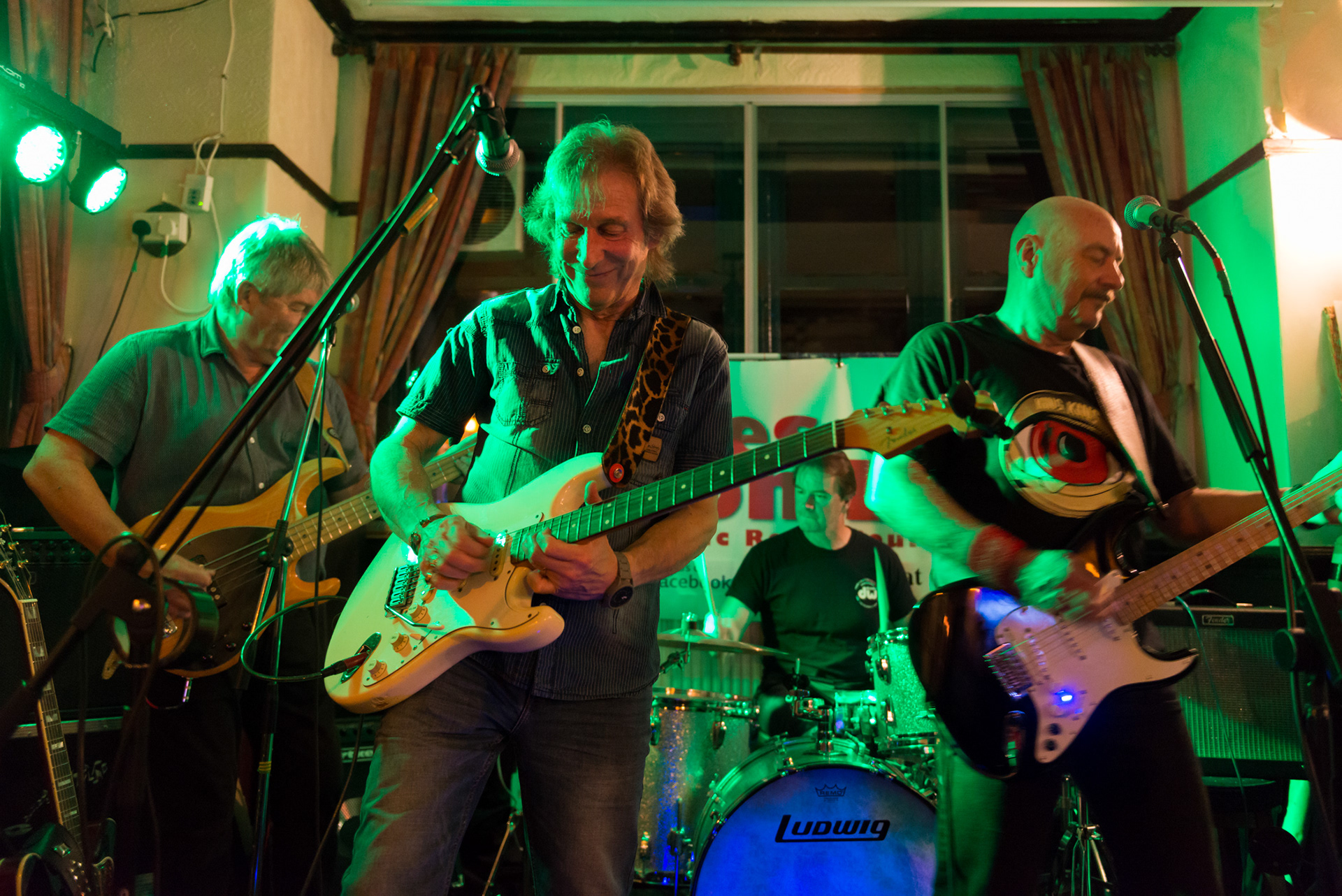 South Wales Rock, Rhythm And Blues band Tres Hombres play at The Butchers in Rhiwbina.