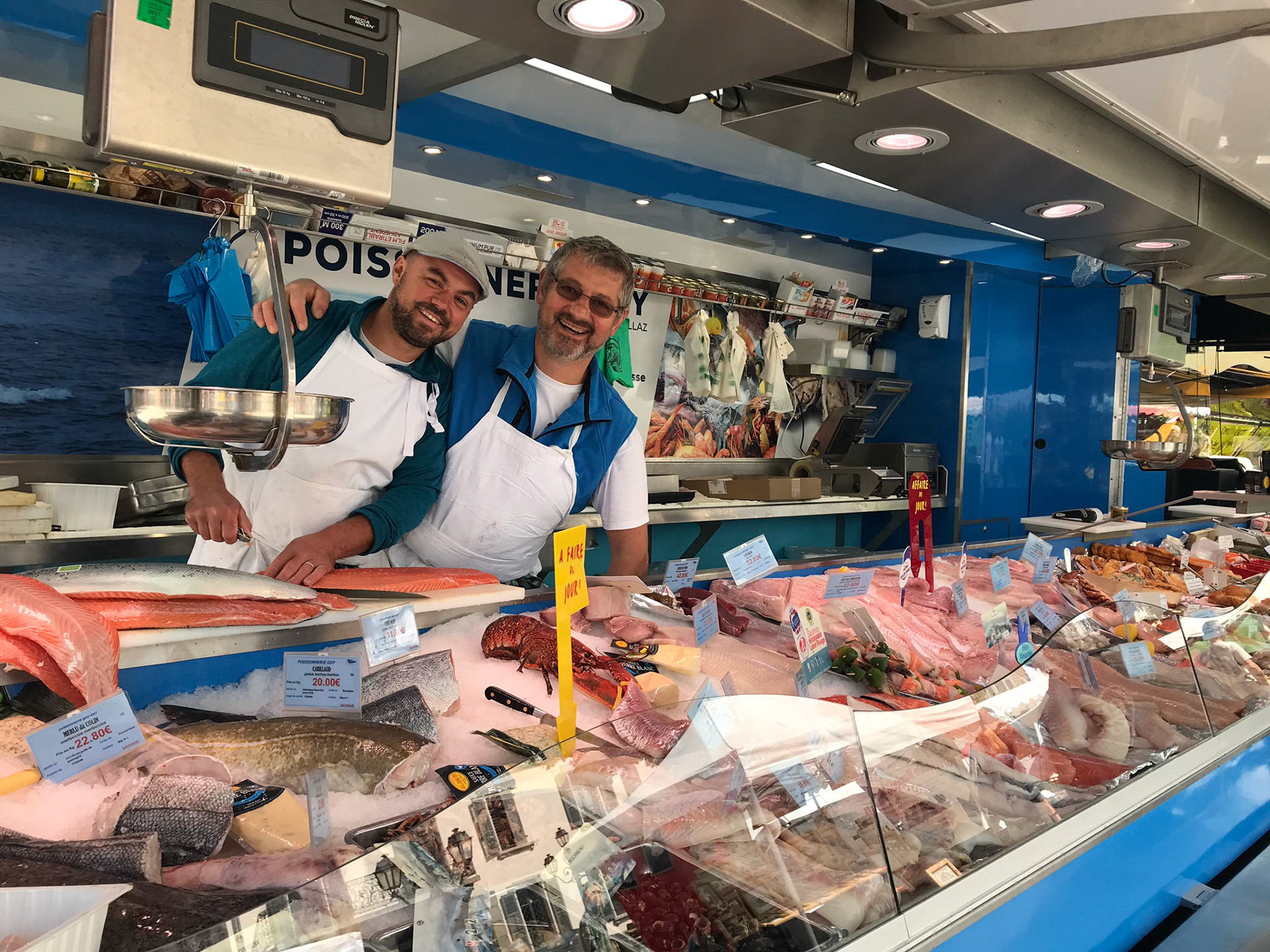 St G  Thursday market / Jeudi marché - les mecs de Poissonnerie Goy