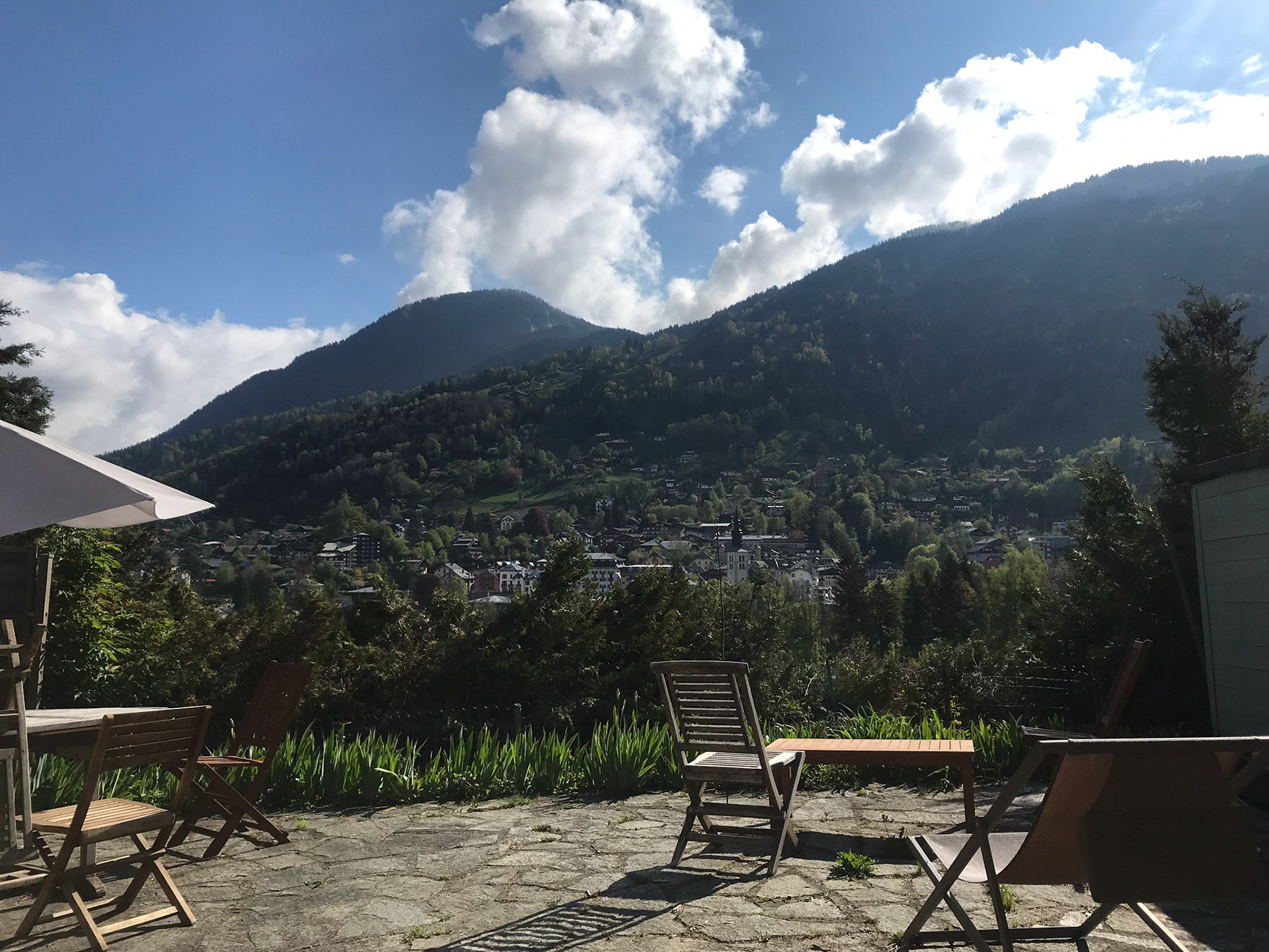 View from the apt sun terrace / Vue depuis la terrasse ensoleillée