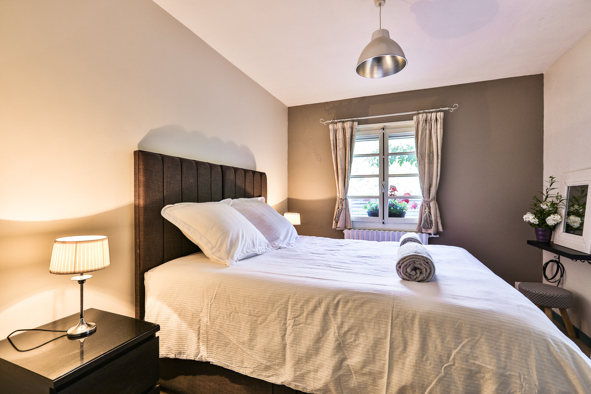 Bedroom 01 - Double or Twin / Lit double ou lits jumeaux