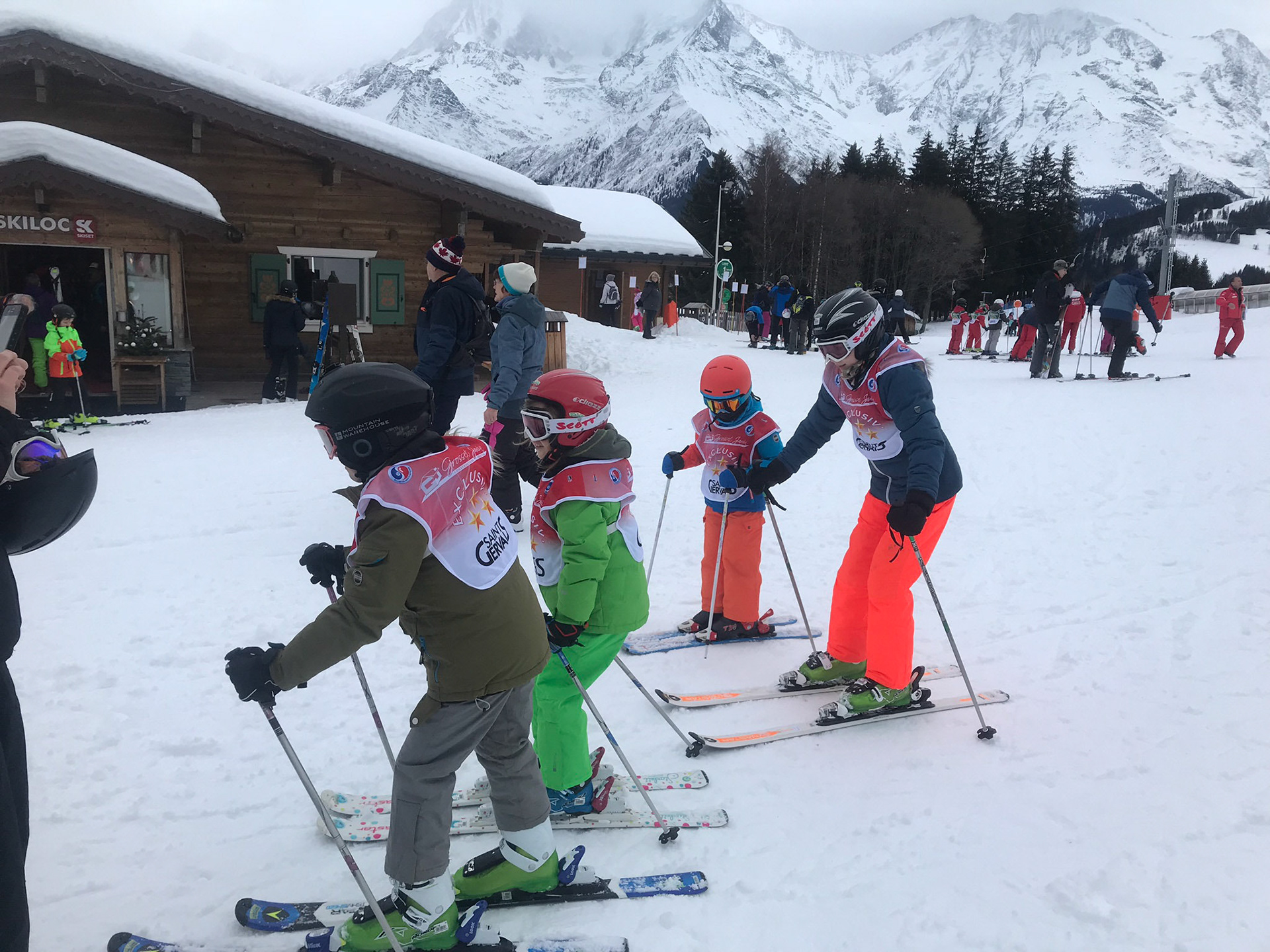 Included: advice & help arranging ski lessons & lift passes / Inclus: conseils et aide pour organiser des cours de ski et des forfaits