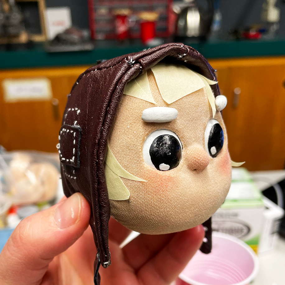Hair pattern and hat detail