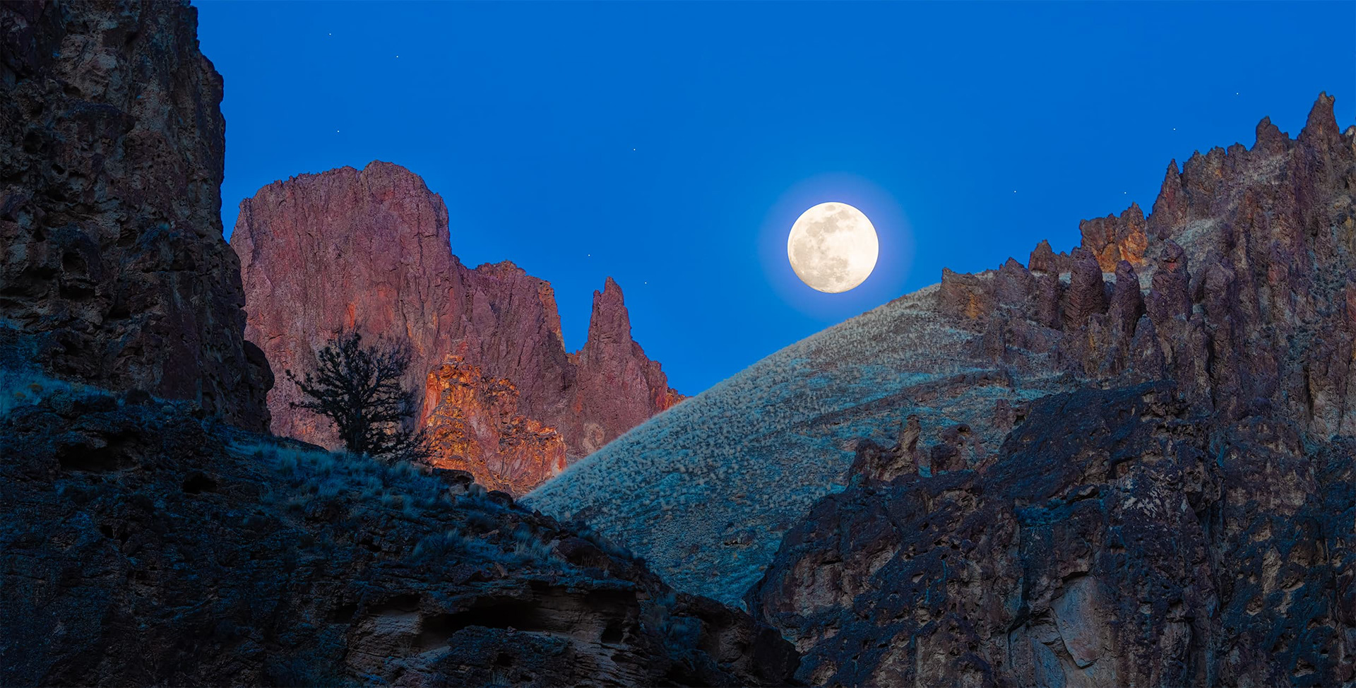 sunset/moonrise
