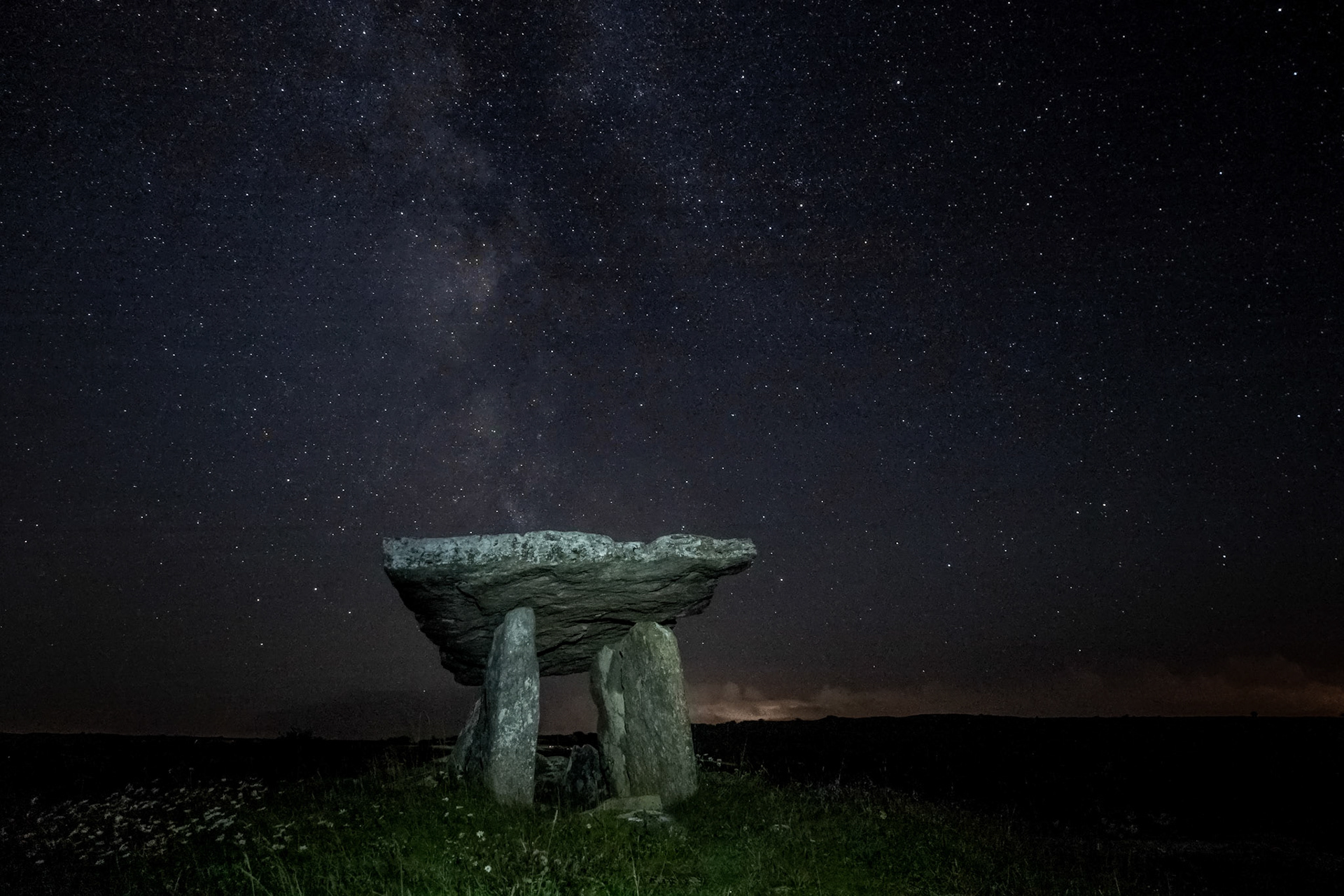 Poulnabrone Dolmen | Burren, Co. Clare
