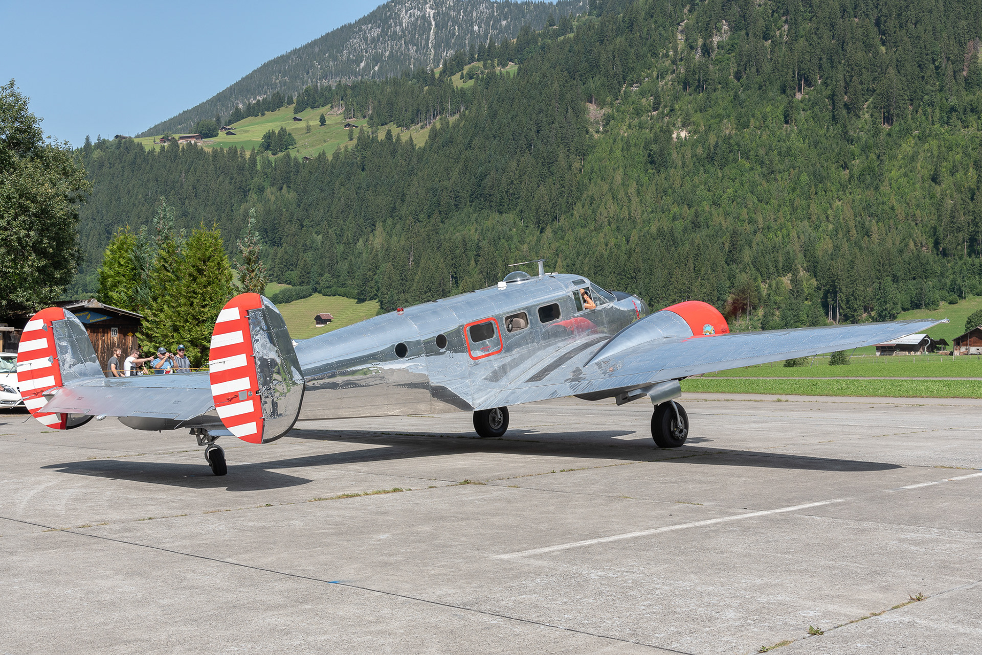 Beechcraft DS 18 S der "Classic Formation"